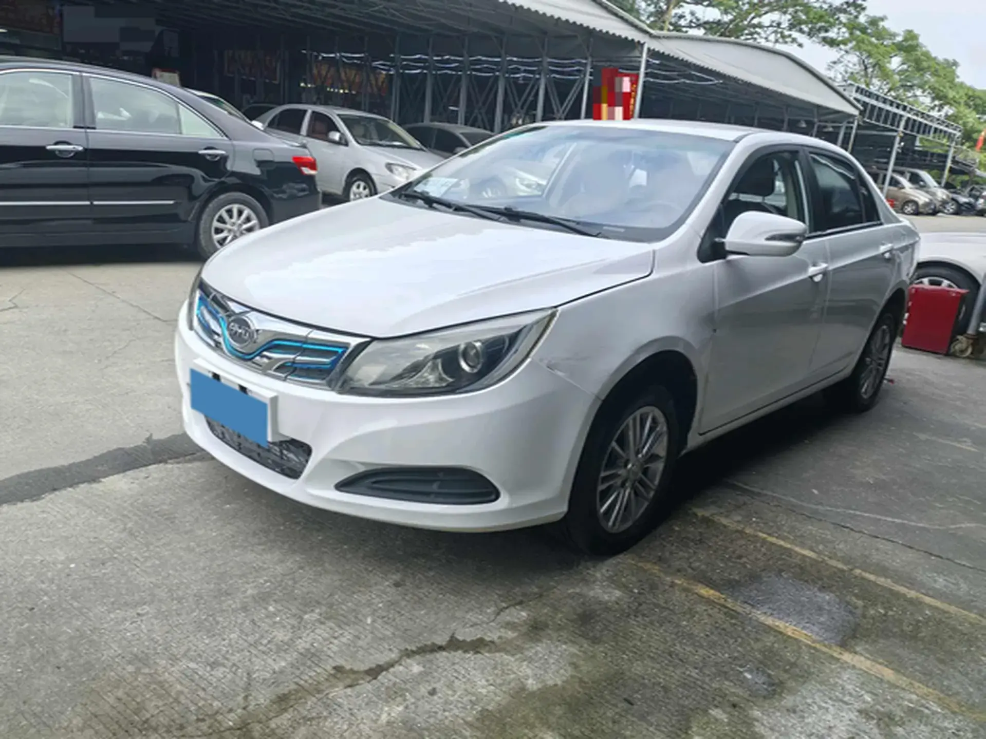 2018 BYD E5 view 1