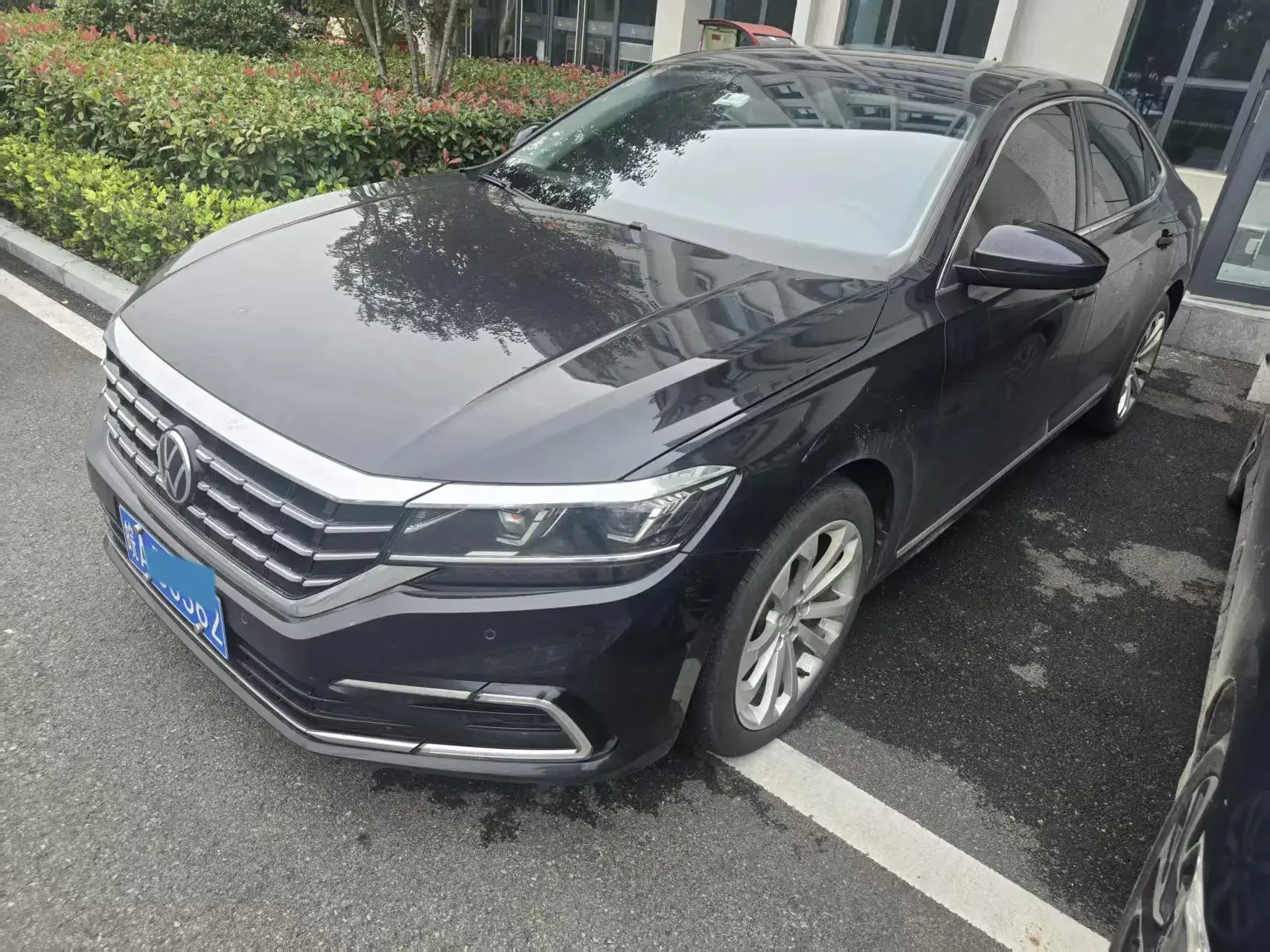 2020 VOLKSWAGEN PASSAT view 1