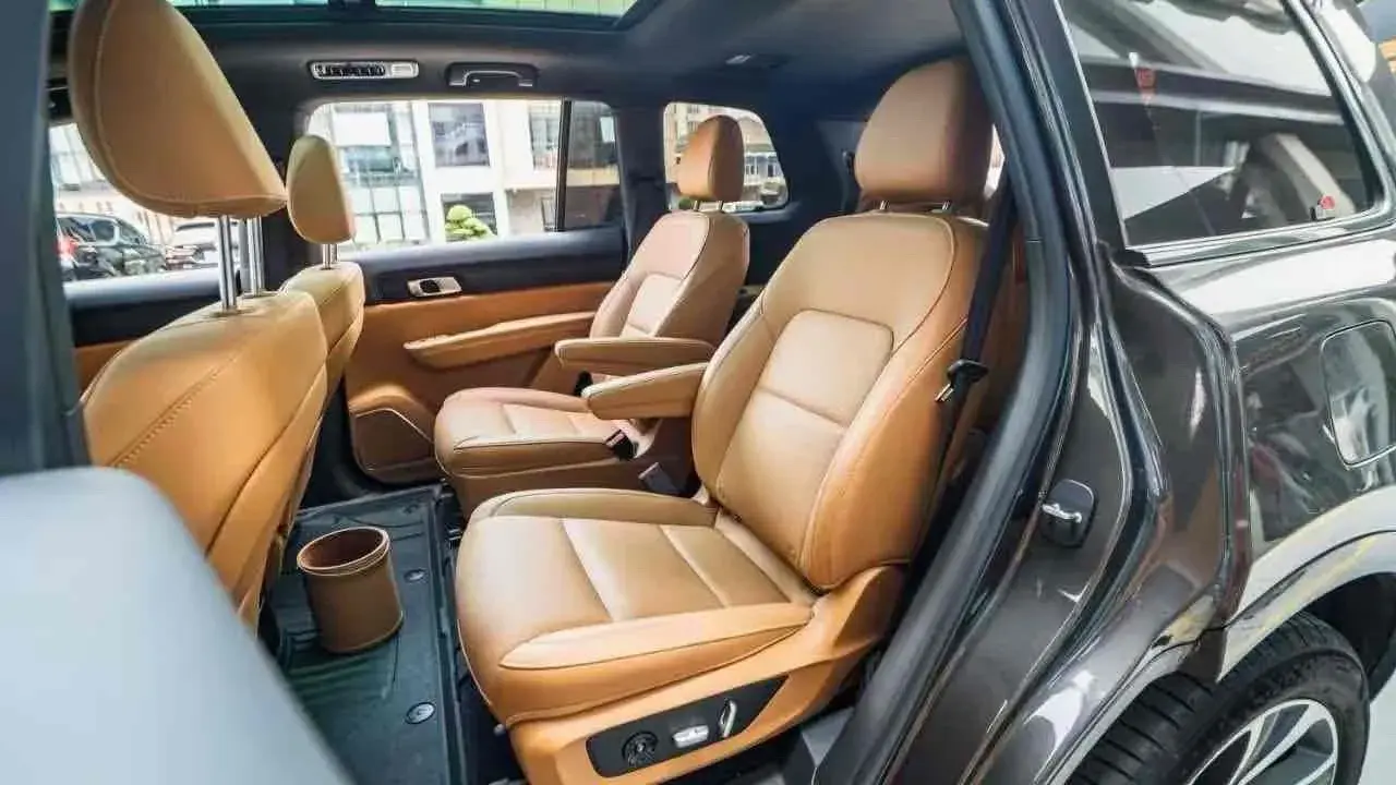 2020 LI ONE thumbnail 2