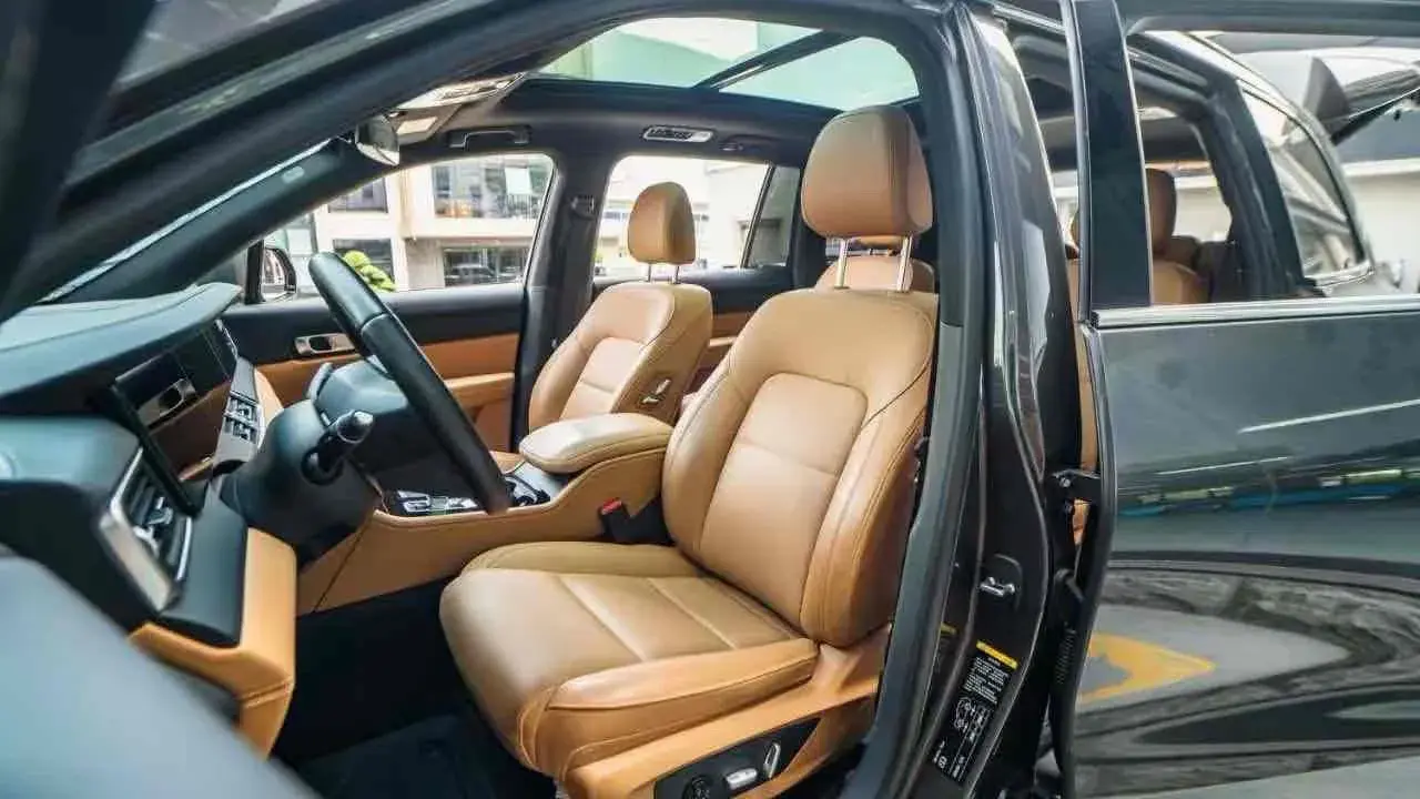 2020 LI ONE thumbnail 4