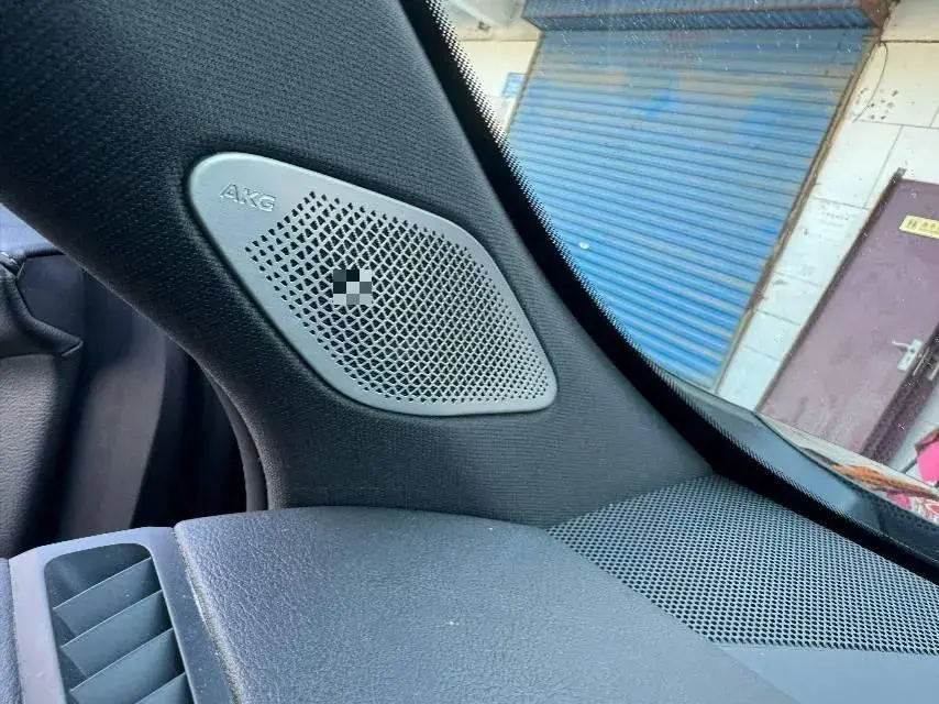 2024 CADILLAC XT4 thumbnail 4