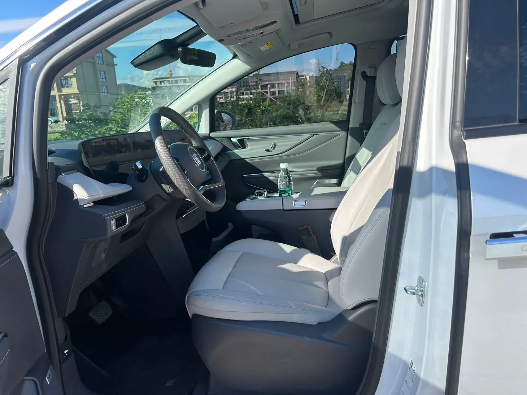 2025 BUICK GL8 thumbnail 4