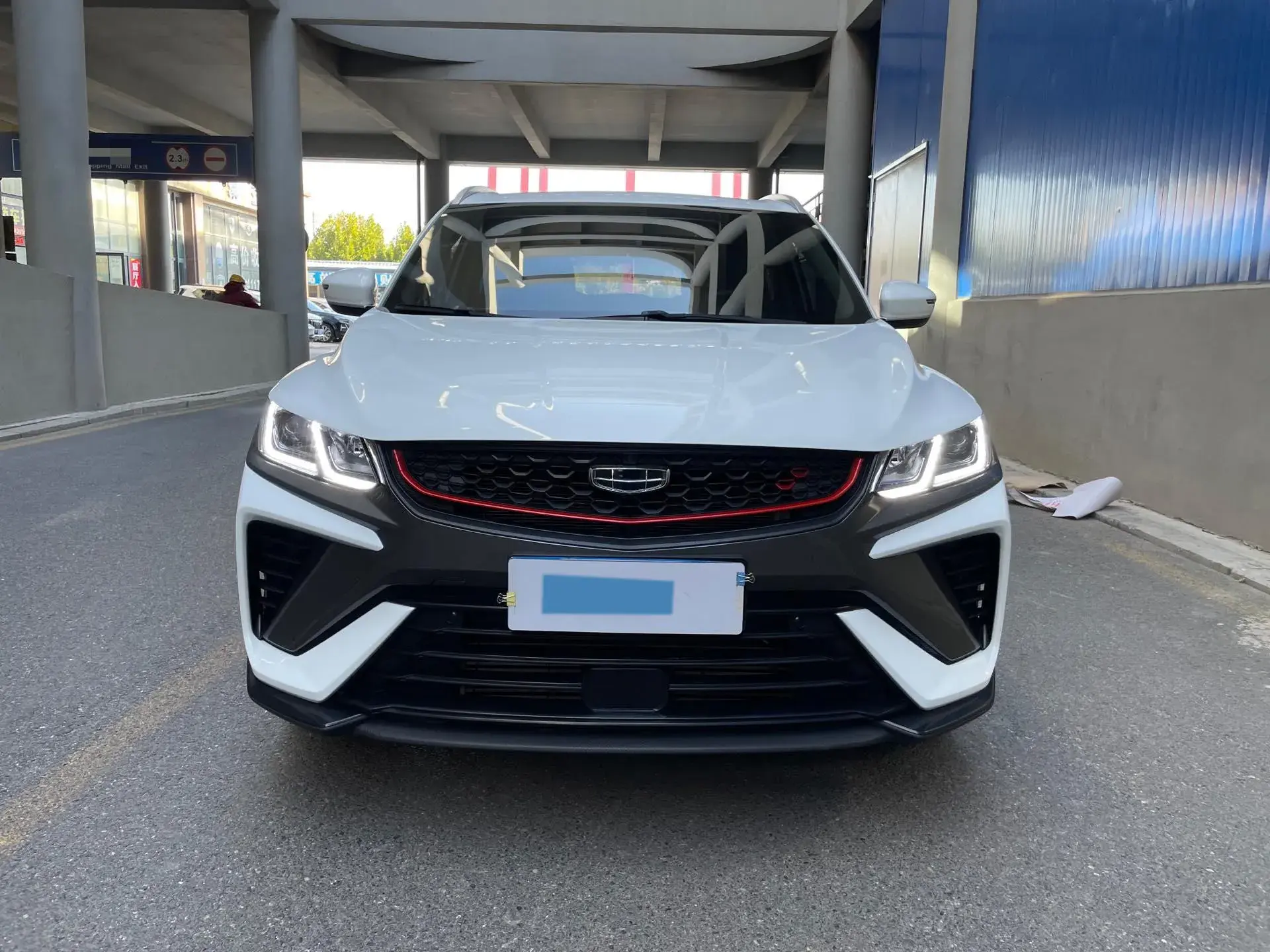 2021 GEELY COOLRAY thumbnail 2
