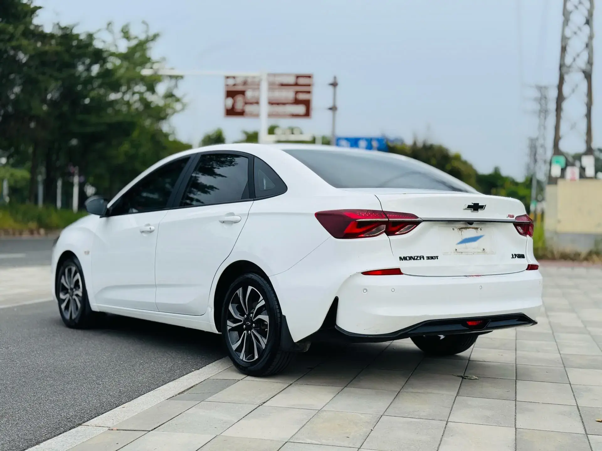 2020 CHEVROLET MONZA thumbnail 3