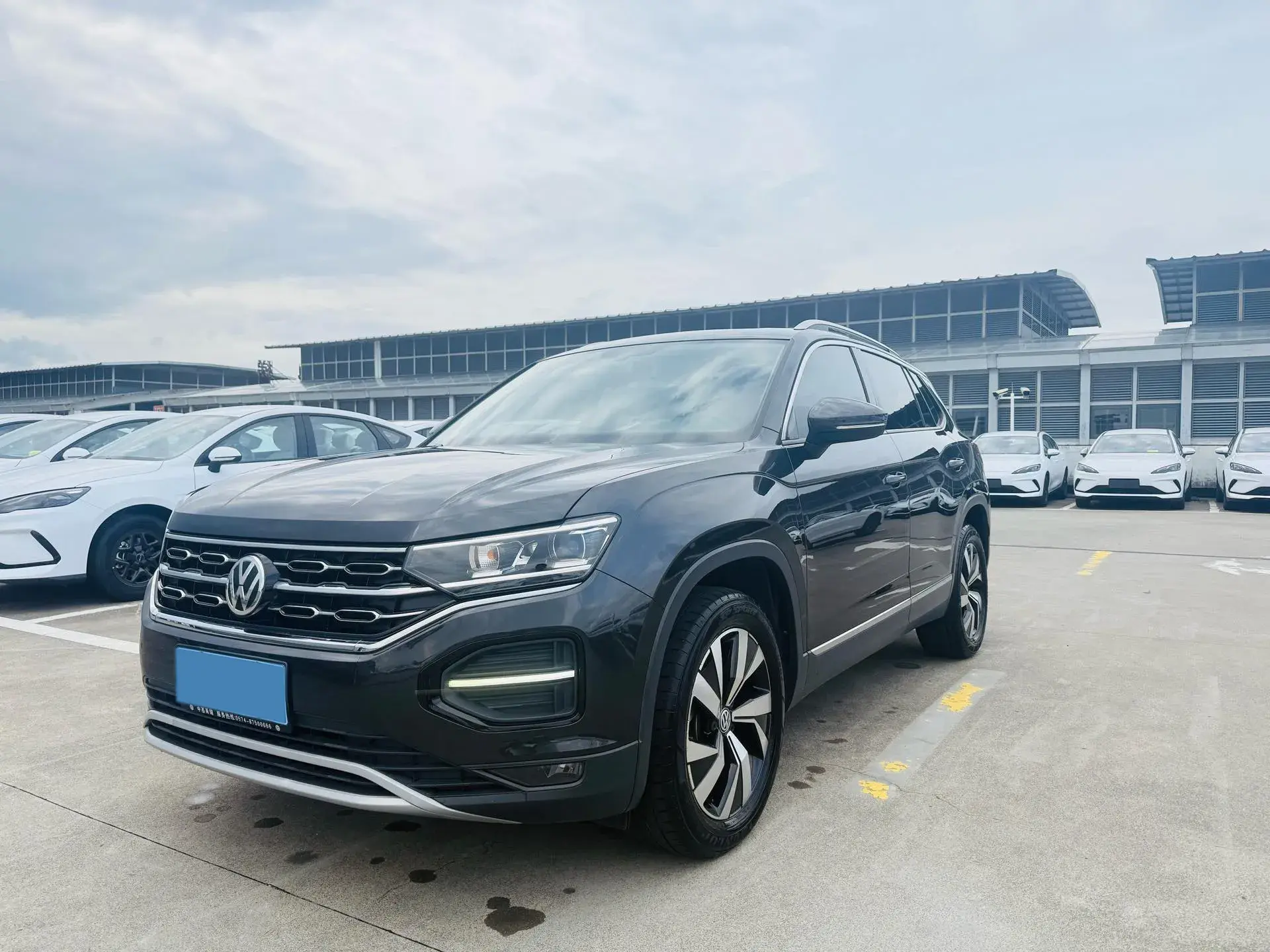 2019 VOLKSWAGEN TAYRON view 1