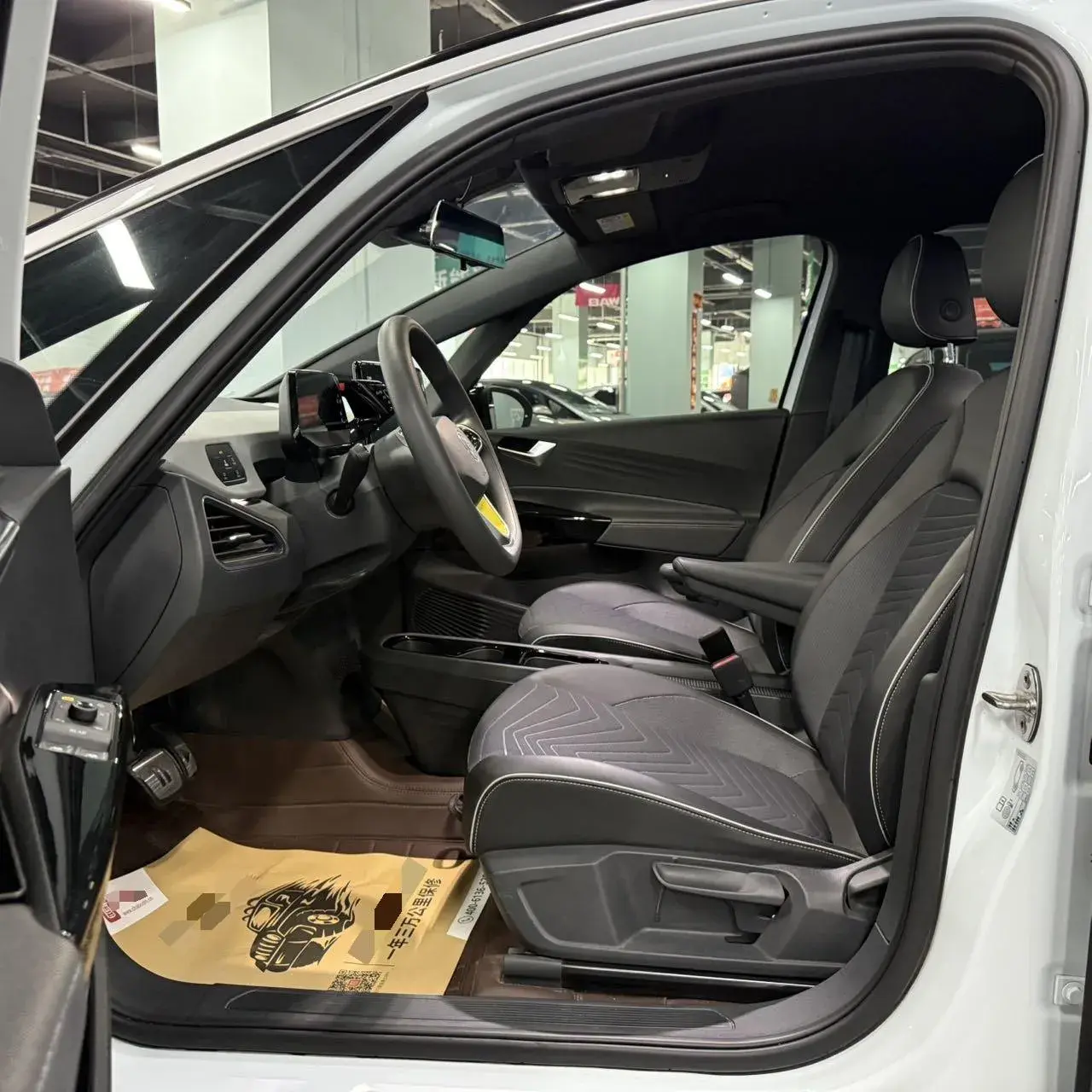 2024 VOLKSWAGEN ID.3 thumbnail 4