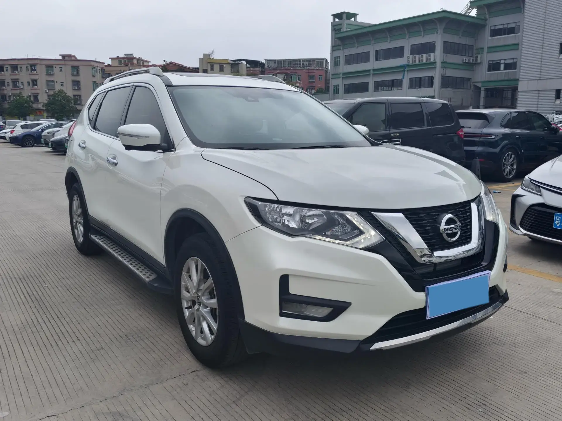 2020 NISSAN X-TRAIL thumbnail 4