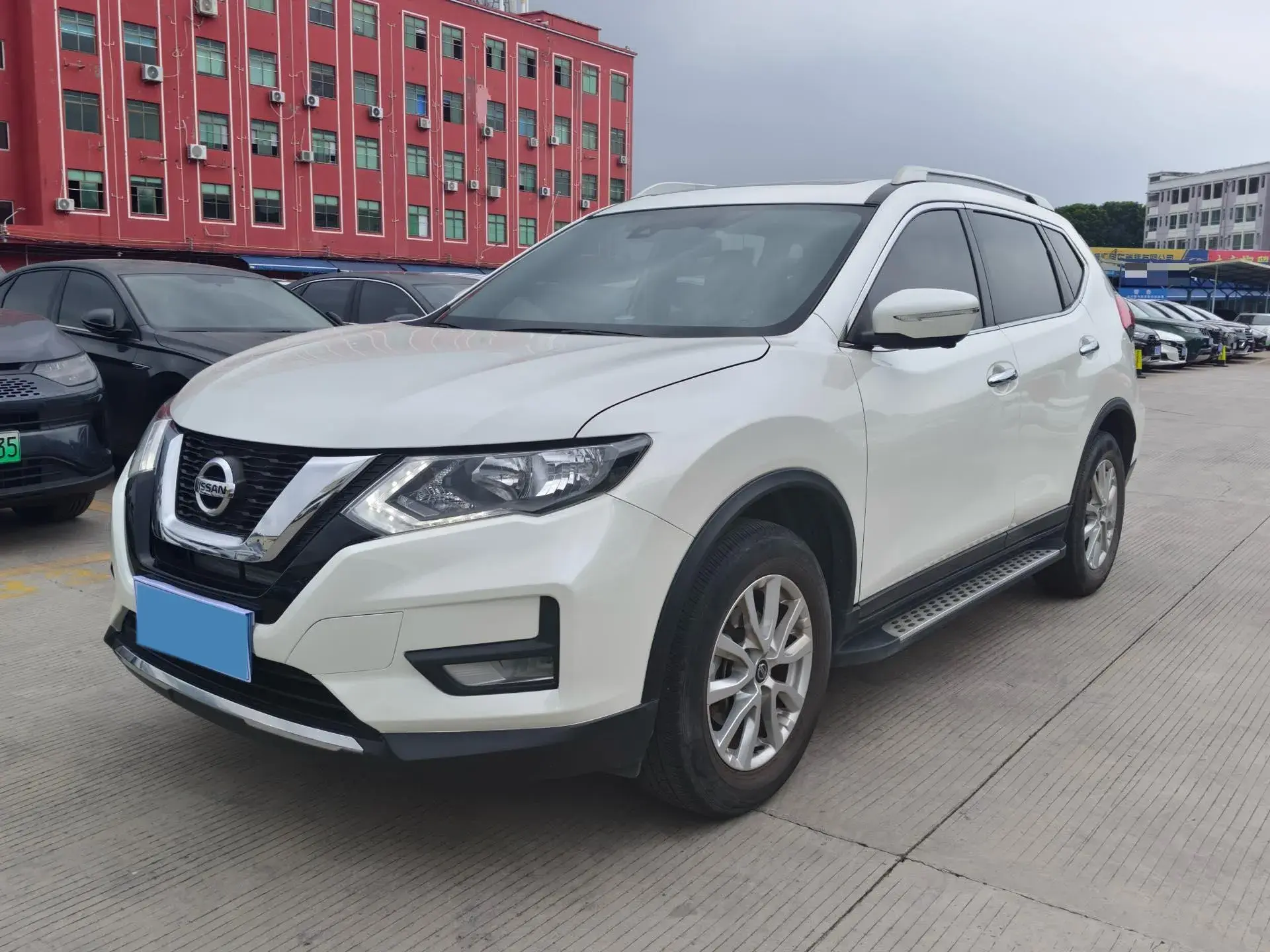 2020 NISSAN X-TRAIL view 1
