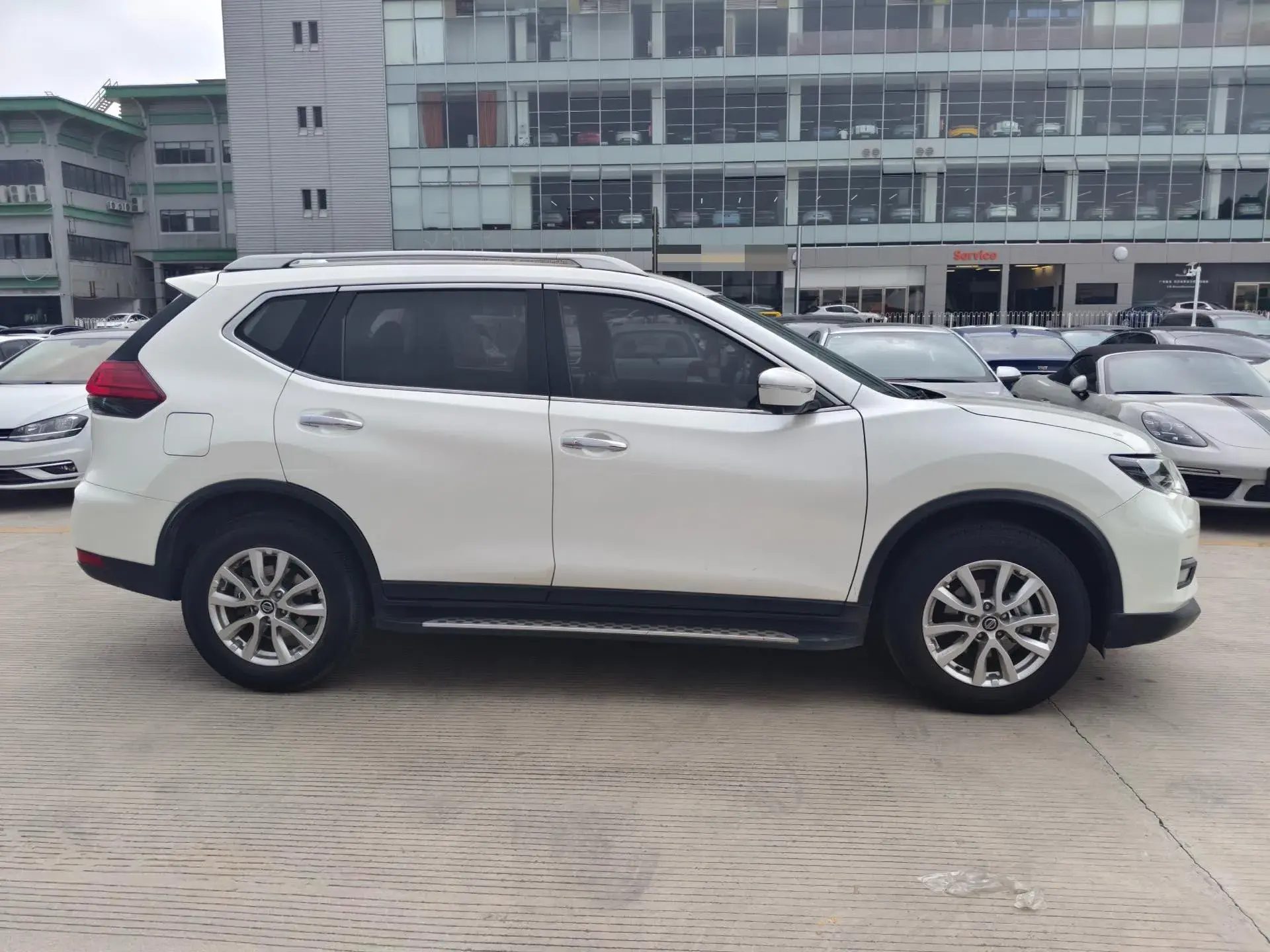 2020 NISSAN X-TRAIL thumbnail 3