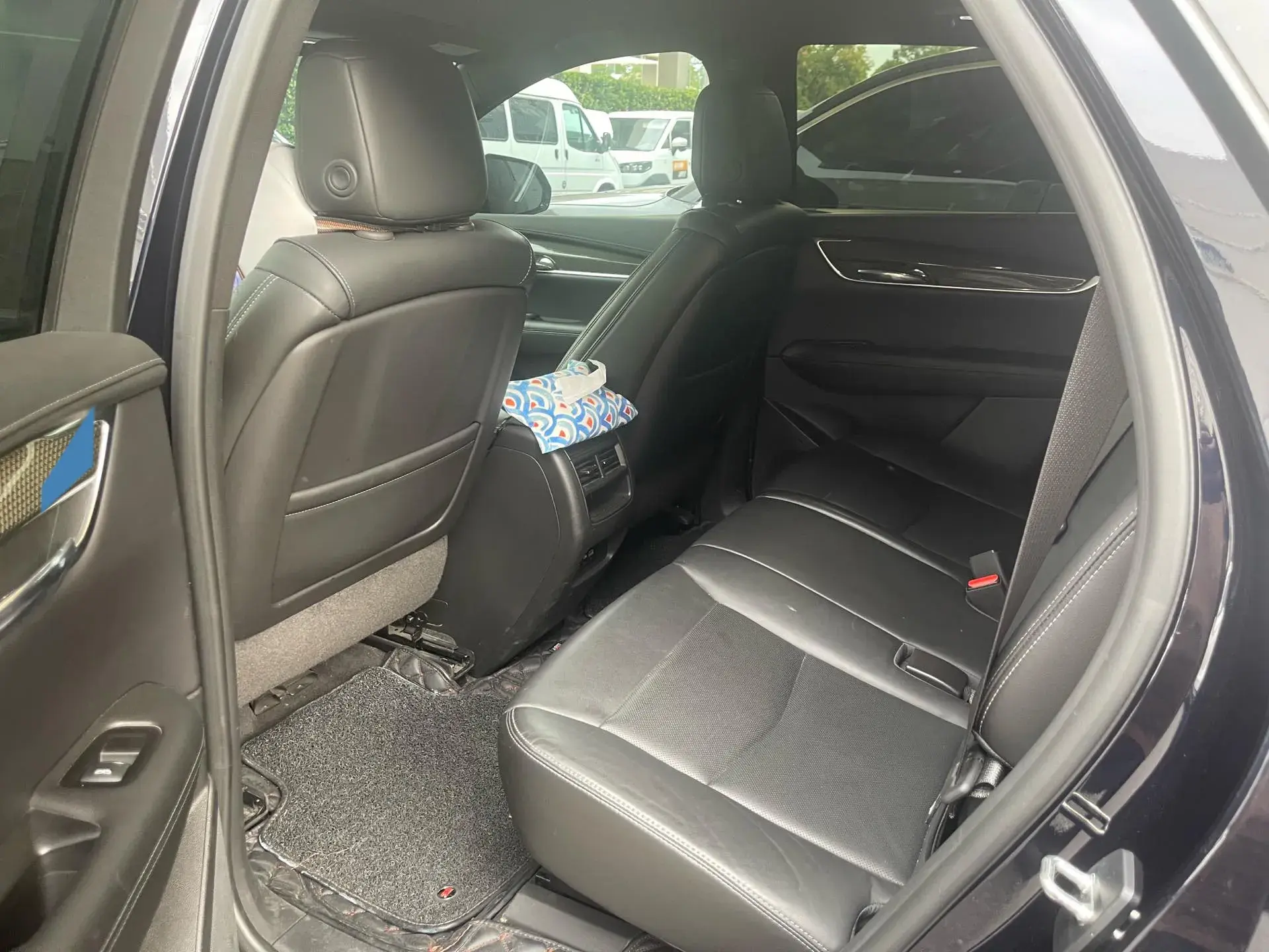 2021 CADILLAC XT5 thumbnail 4