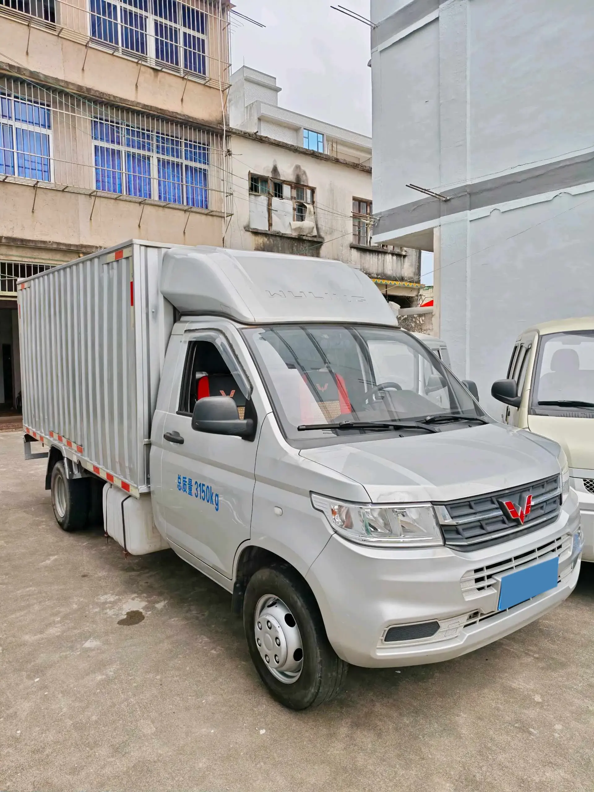 2022 WULING RONGGUANG thumbnail 3