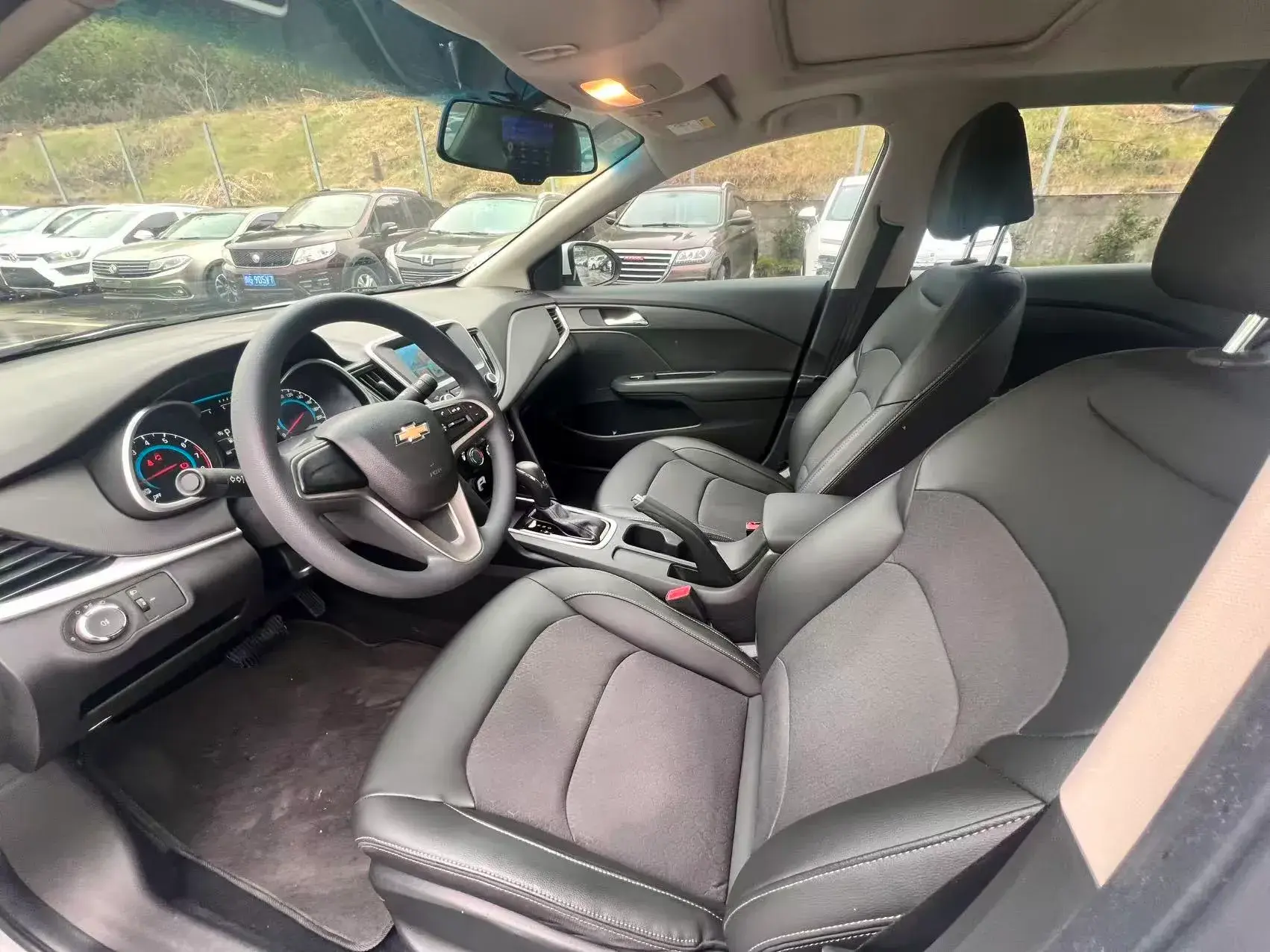 2019 CHEVROLET CAVALIER thumbnail 4