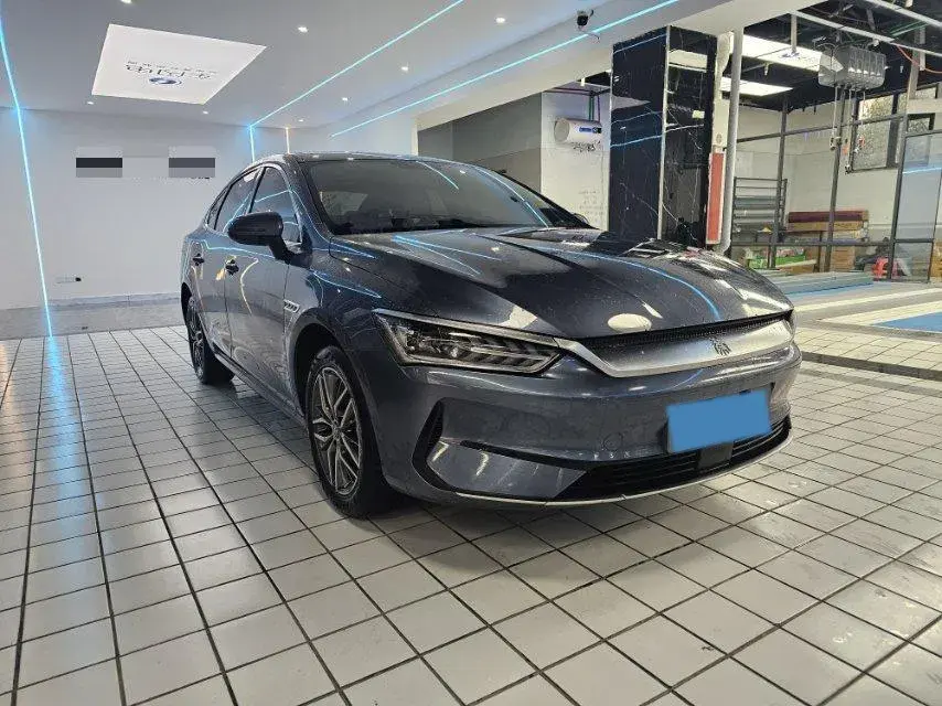 2023 BYD QIN thumbnail 3