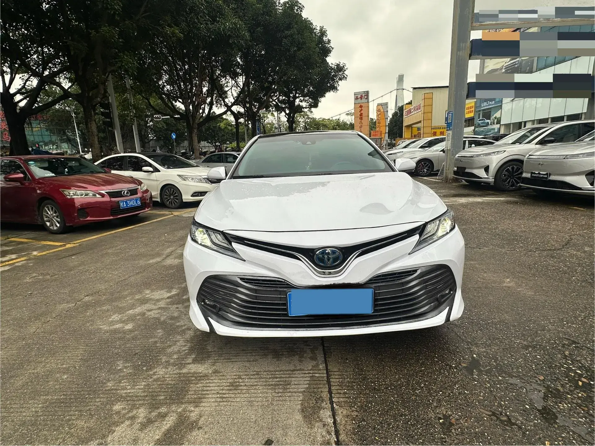 2019 TOYOTA CAMRY thumbnail 3