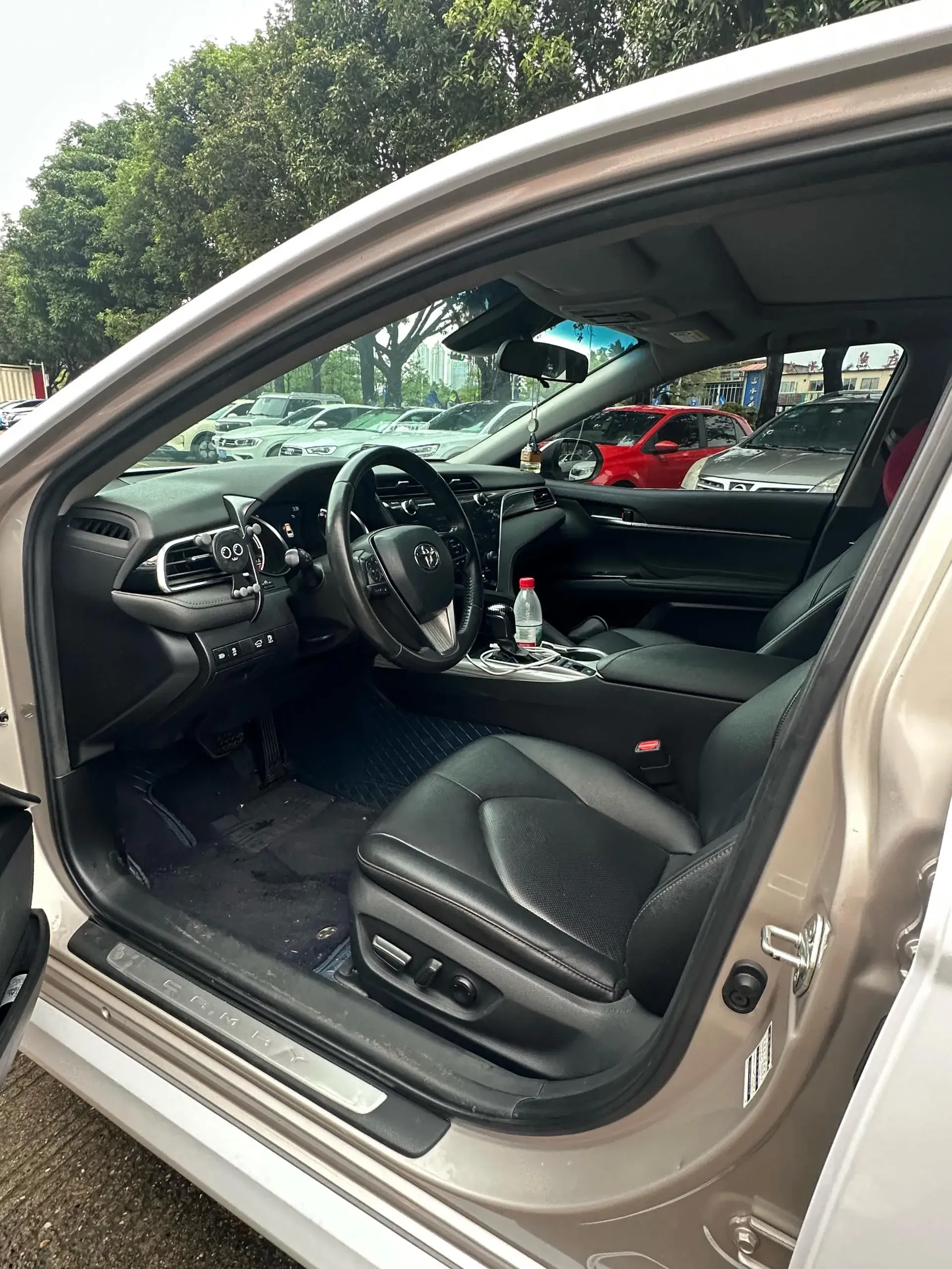 2019 TOYOTA CAMRY thumbnail 4