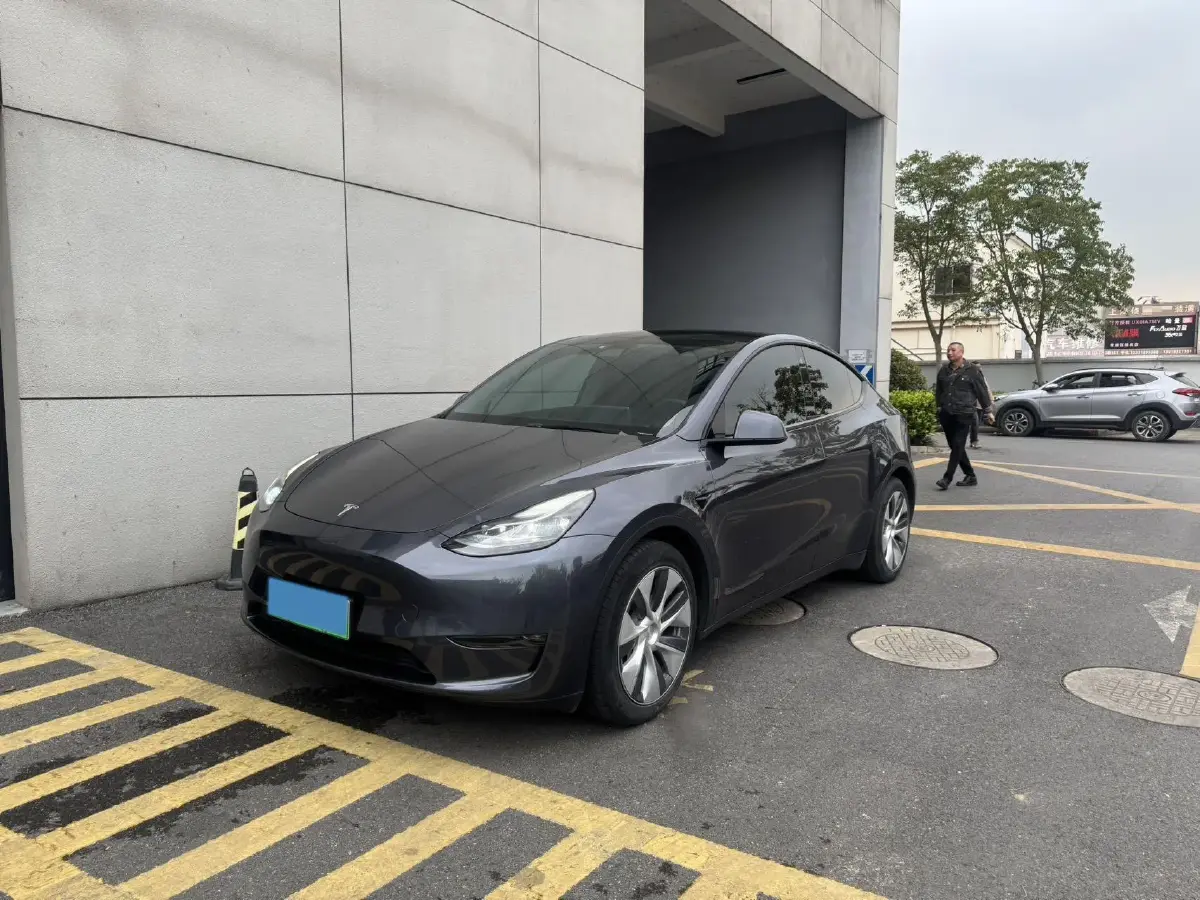 2021 Tesla Model Y BEV 60KWH