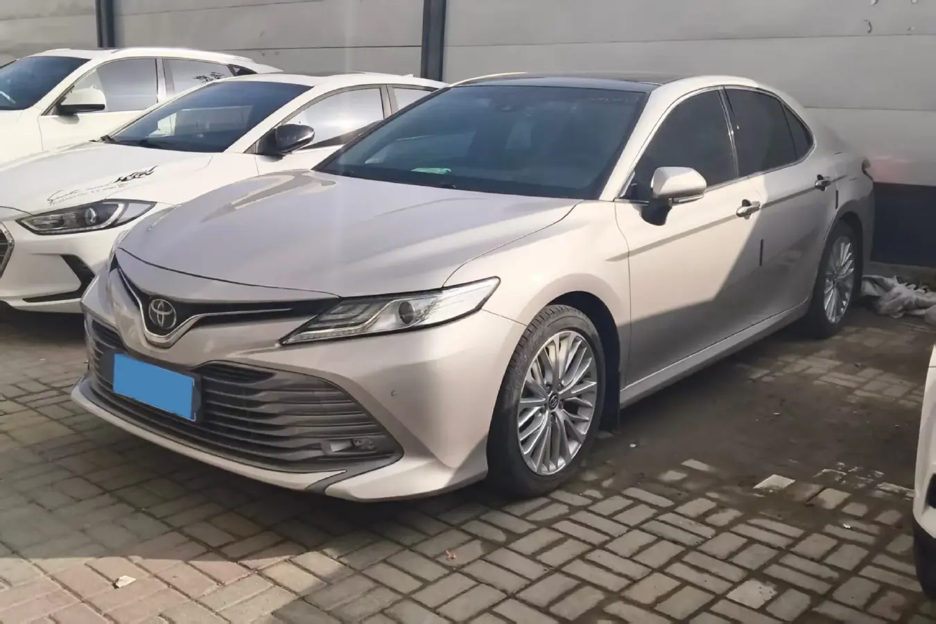 2019 Toyota Camry 2.5L 209HP L4 8AT