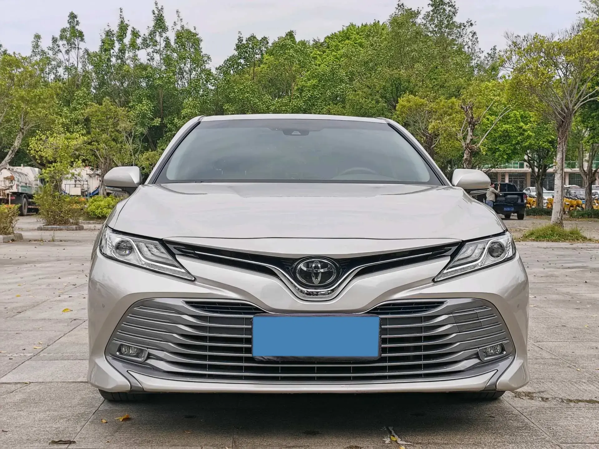 2019 TOYOTA CAMRY thumbnail 2
