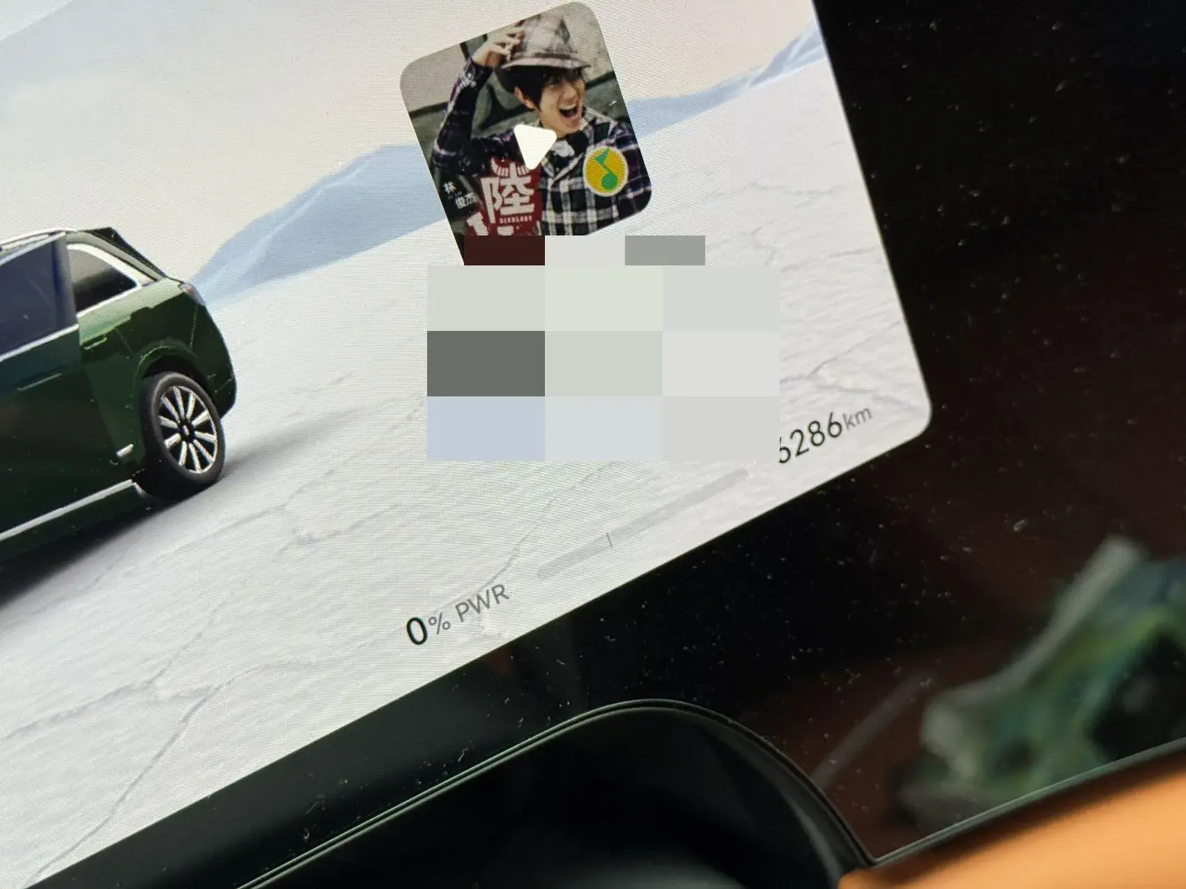 2025 AITO AITO thumbnail 3