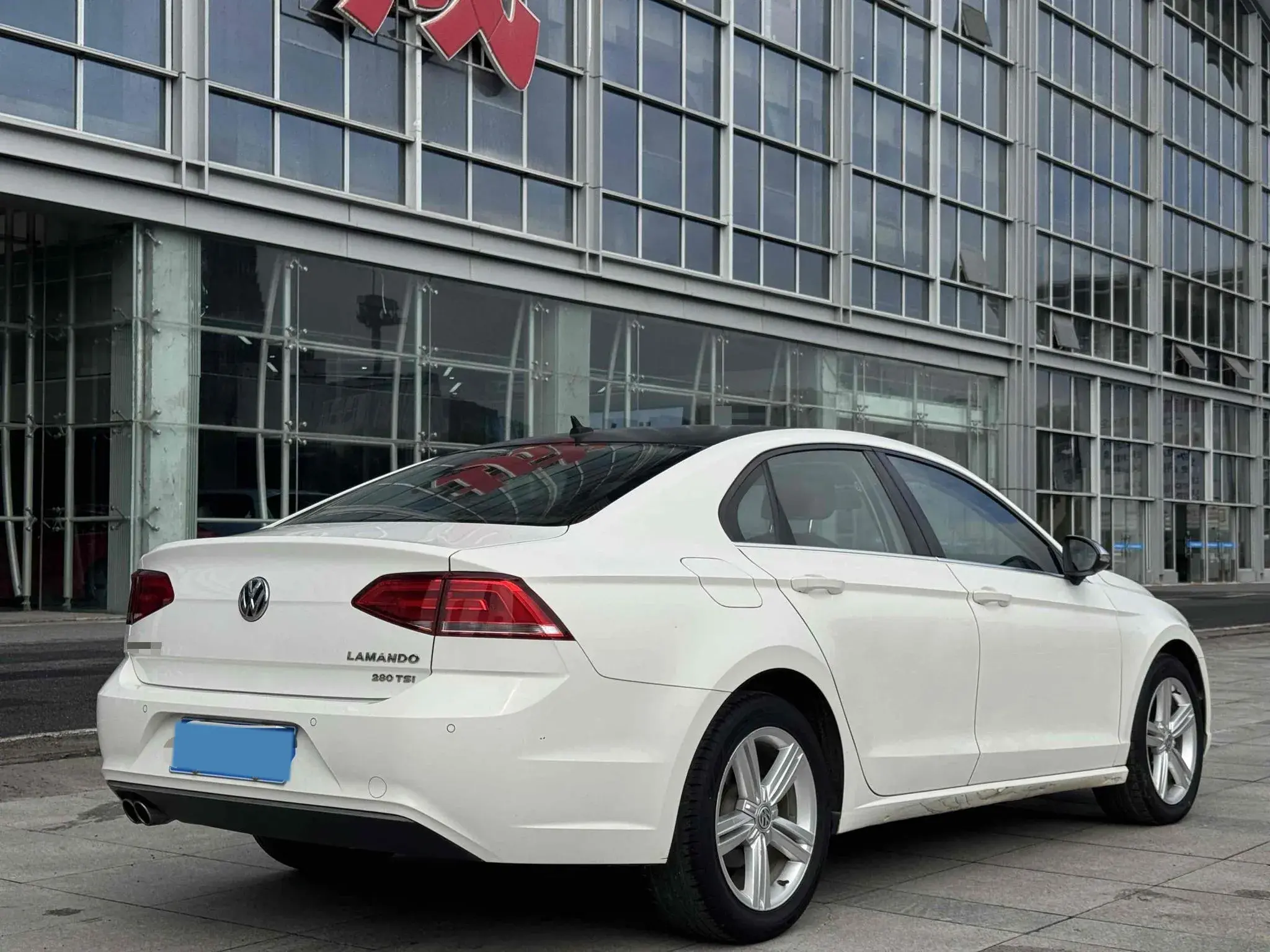 2018 VOLKSWAGEN LAMANDO thumbnail 4