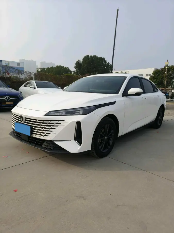 2023 ChangAn Lamore 1.5T 170HP L4 7DCT