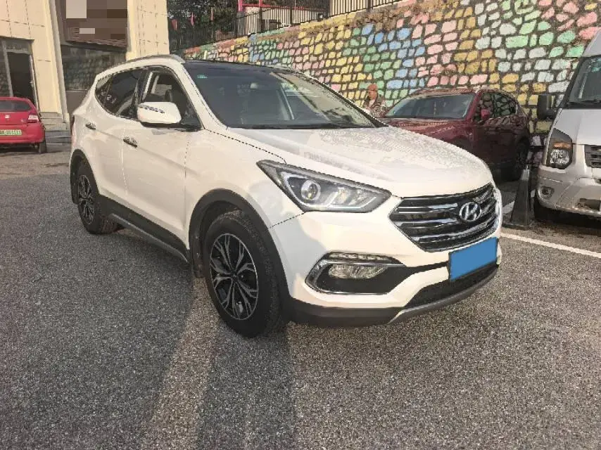 2017 HYUNDAI SANTAFE thumbnail 3