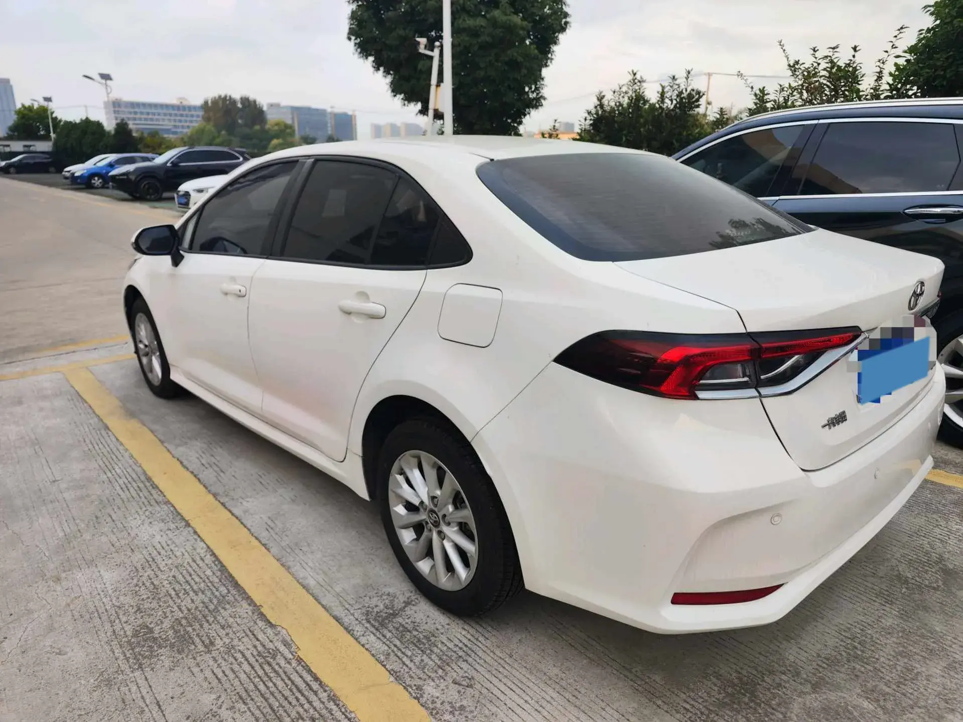 2021 TOYOTA COROLLA thumbnail 2