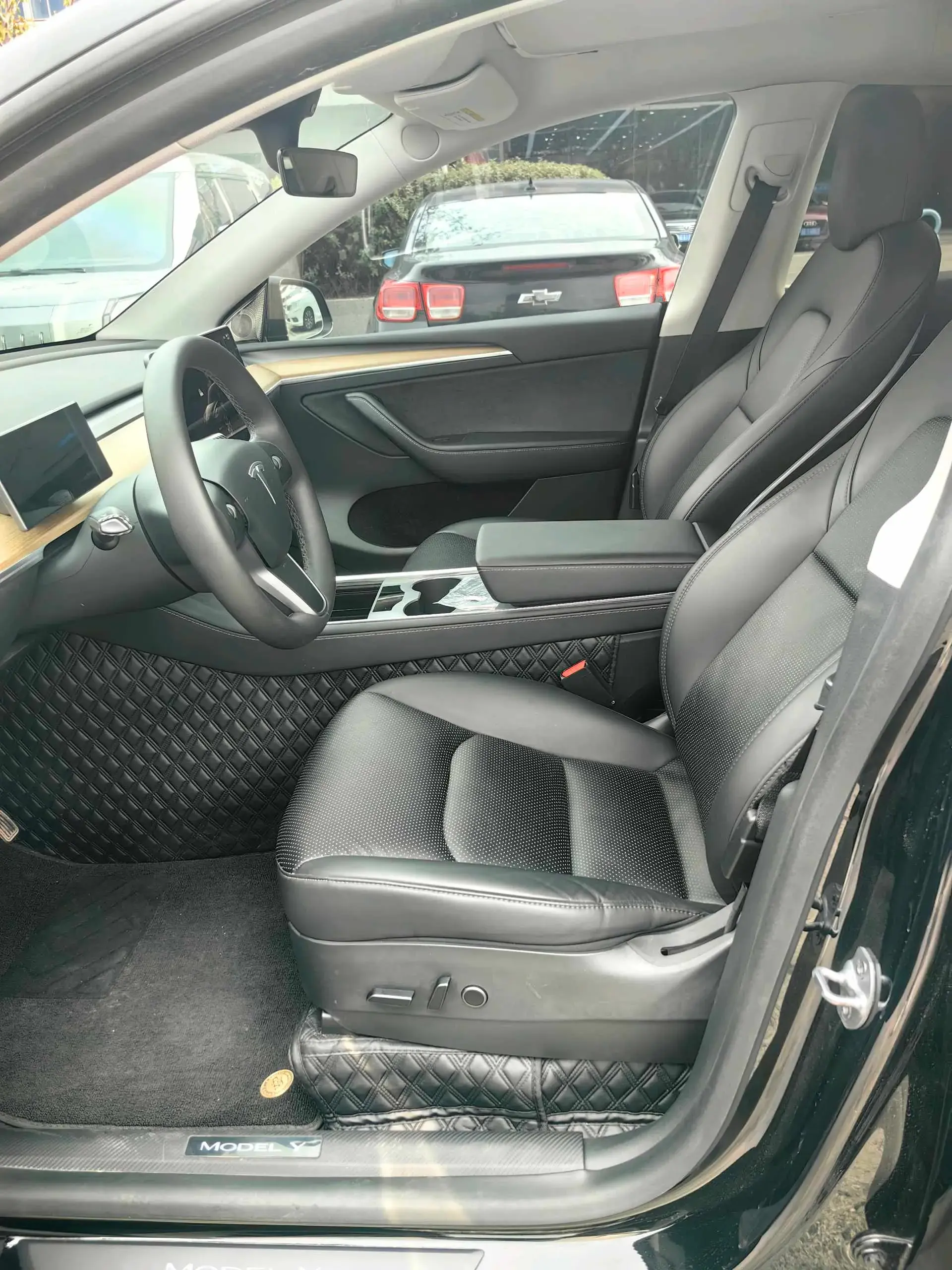 2021 TESLA MODEL thumbnail 4