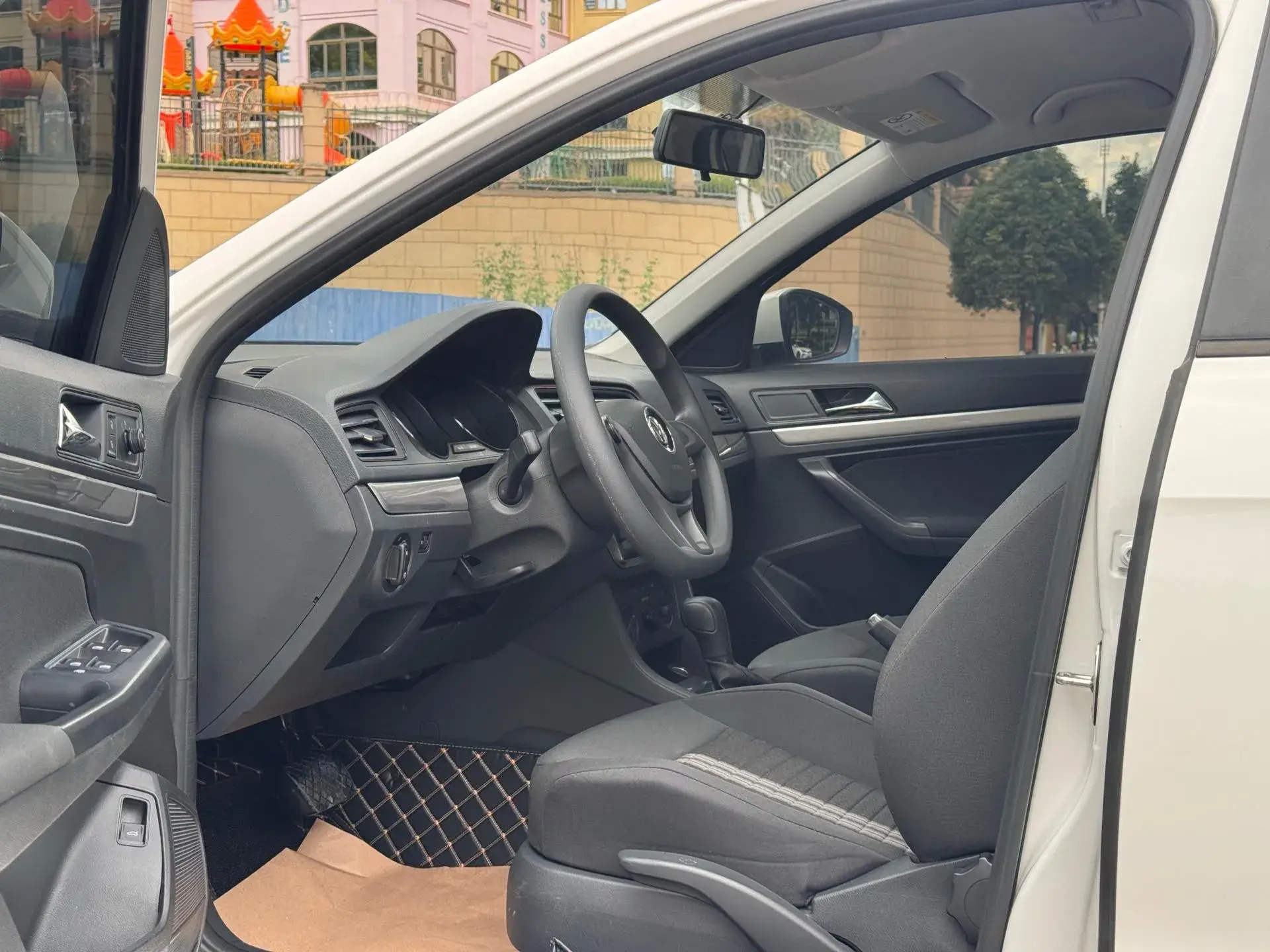 2019 VOLKSWAGEN LAVIDA thumbnail 4