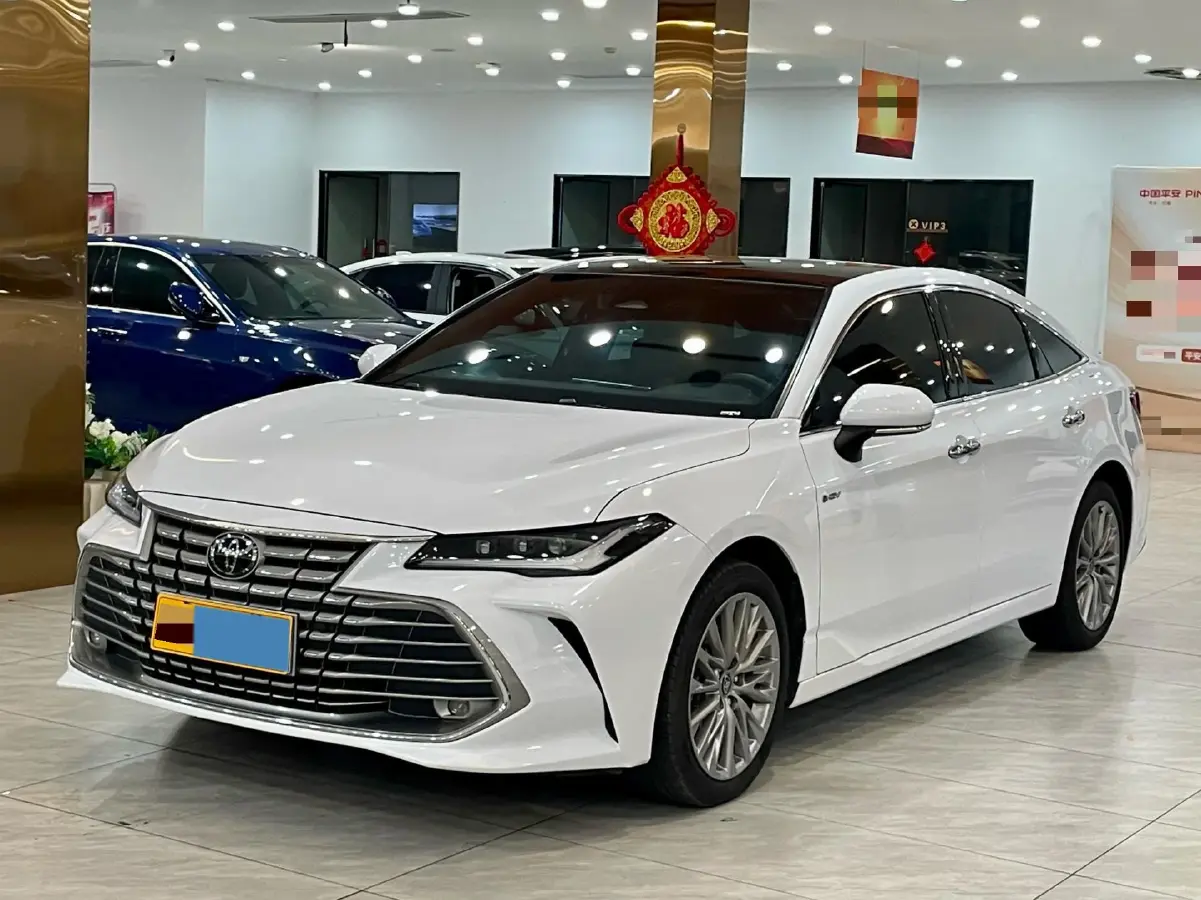 2024 Toyota Avalon 2.0L 152HP L4 E-CVT Hybrid