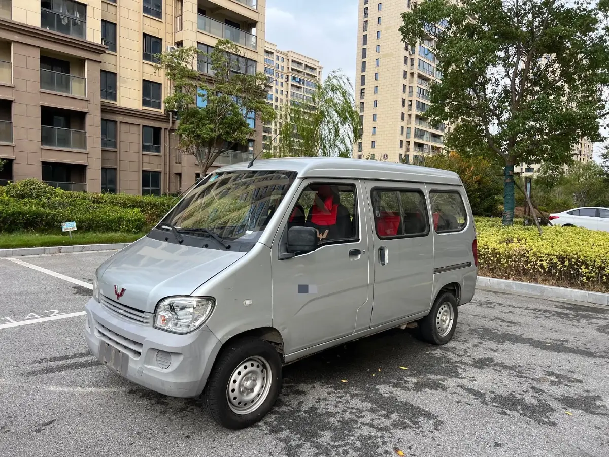 2020 WuLing ZhiGuang 1.2L 76HP L4 5MT