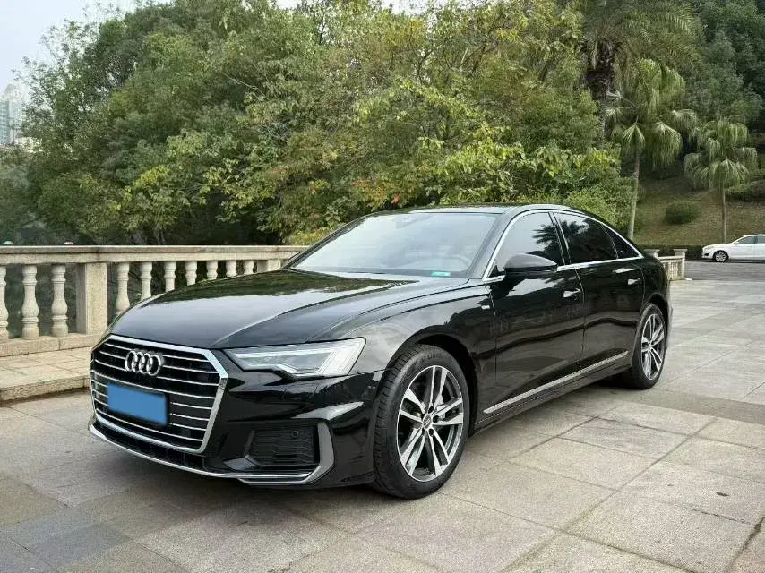 2021 AUDI A6L view 1