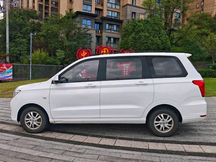 2019 WULING HONGGUANG thumbnail 4