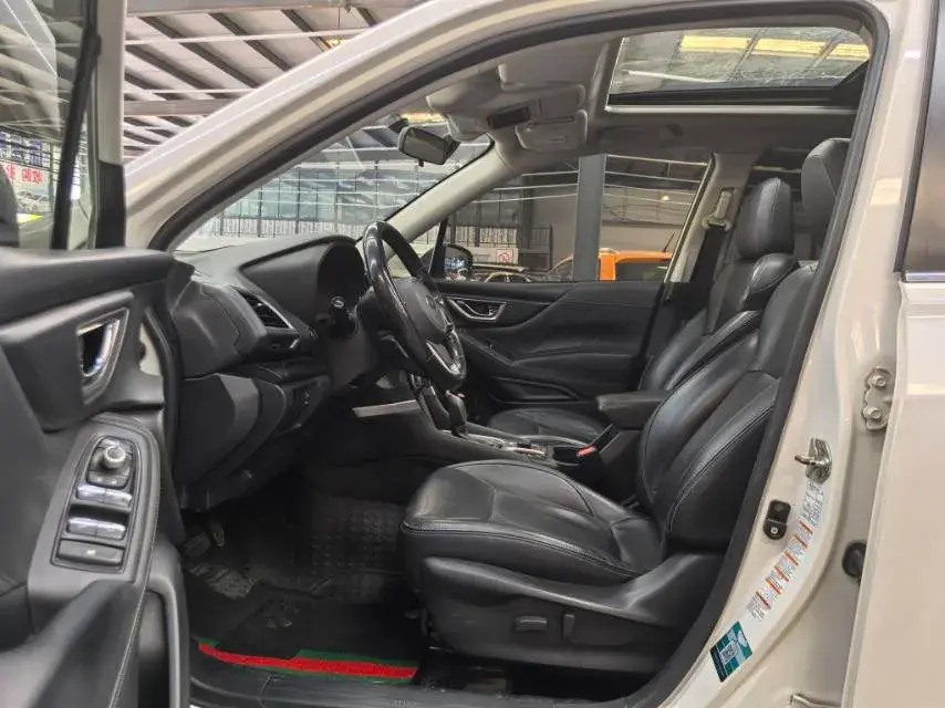 2019 SUBARU FORESTER thumbnail 4