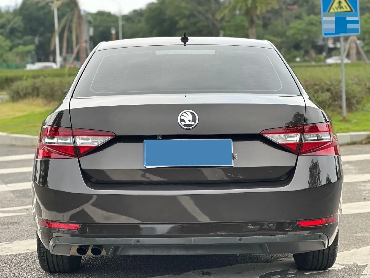 2016 Skoda Superb 1.4T 150HP L4 7DCT,autocango,china used car exporter,china ev exporter,chinese used car exporter,chinese used ev exporter