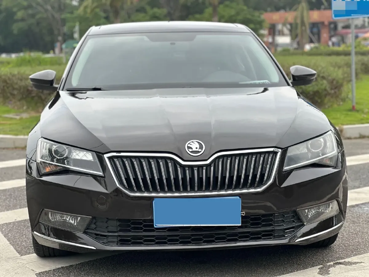 2016 Skoda Superb 1.4T 150HP L4 7DCT,autocango,china used car exporter,china ev exporter,chinese used car exporter,chinese used ev exporter