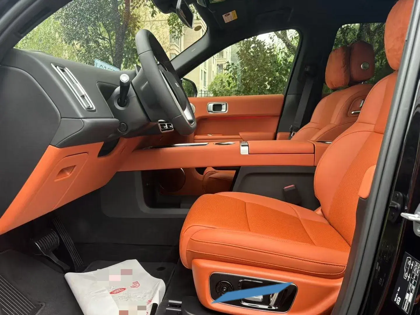 2023 LI L8 thumbnail 3