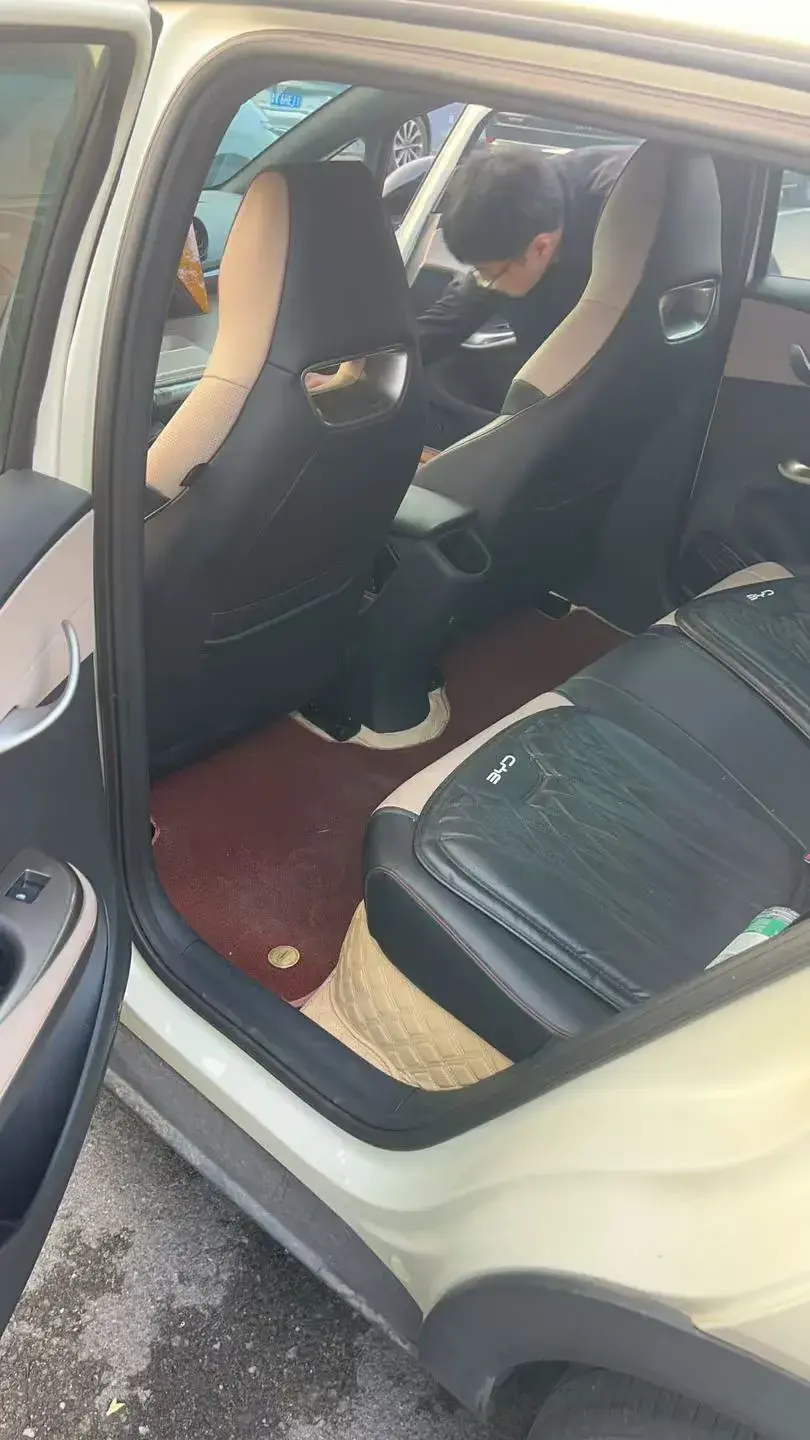 2023 BYD DOLPHIN thumbnail 4