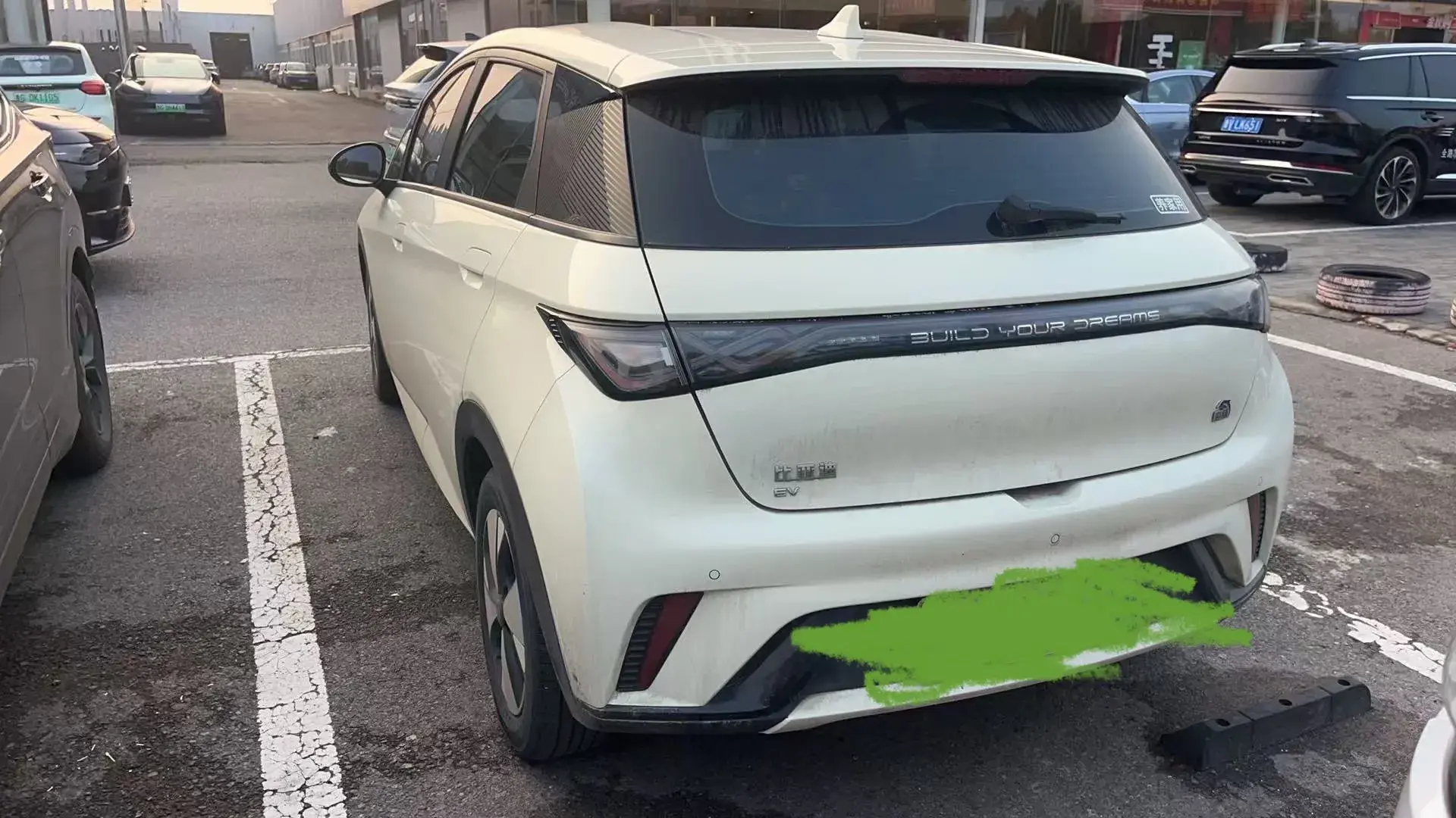 2023 BYD DOLPHIN thumbnail 3