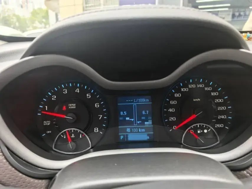 2018 CHEVROLET MALIBU thumbnail 3