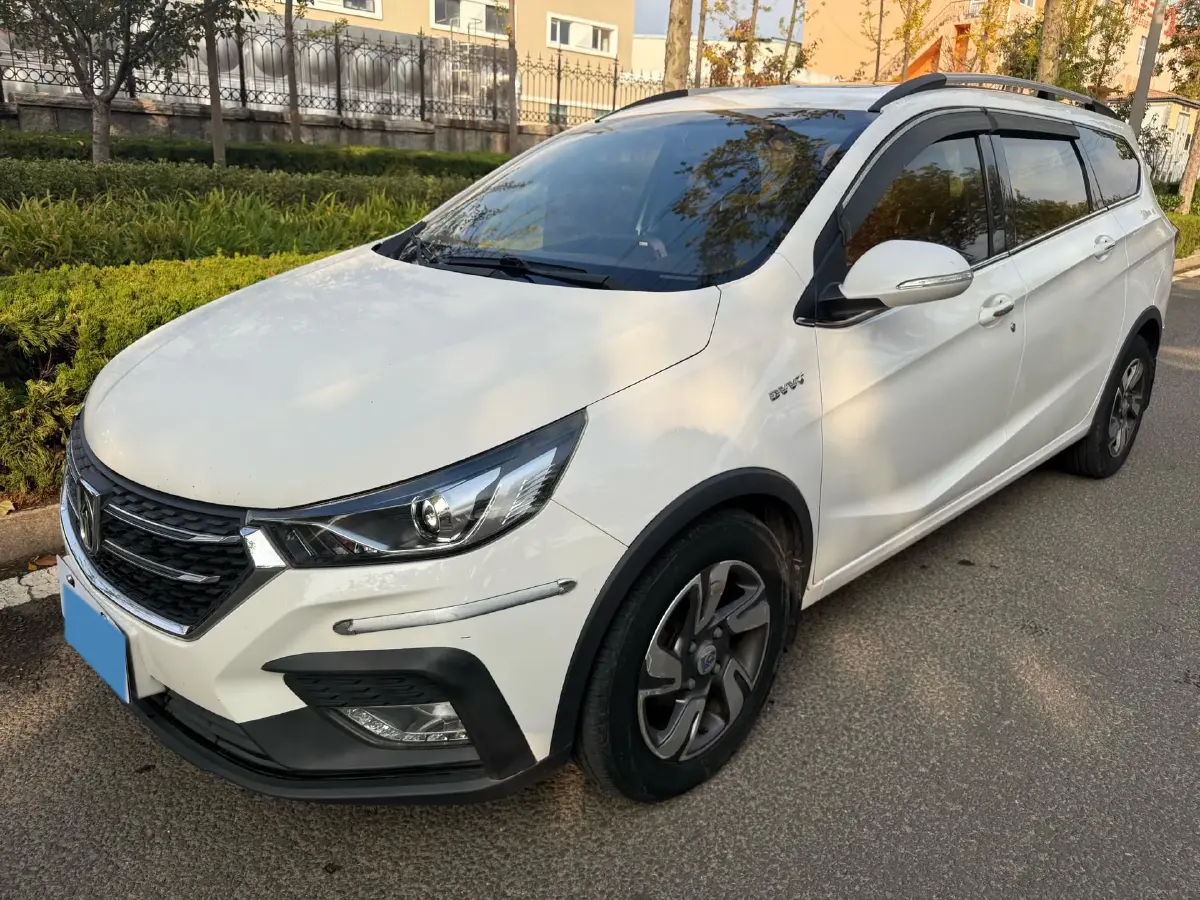 2018 BaoJun 530 1.5T 150HP L4 6MT