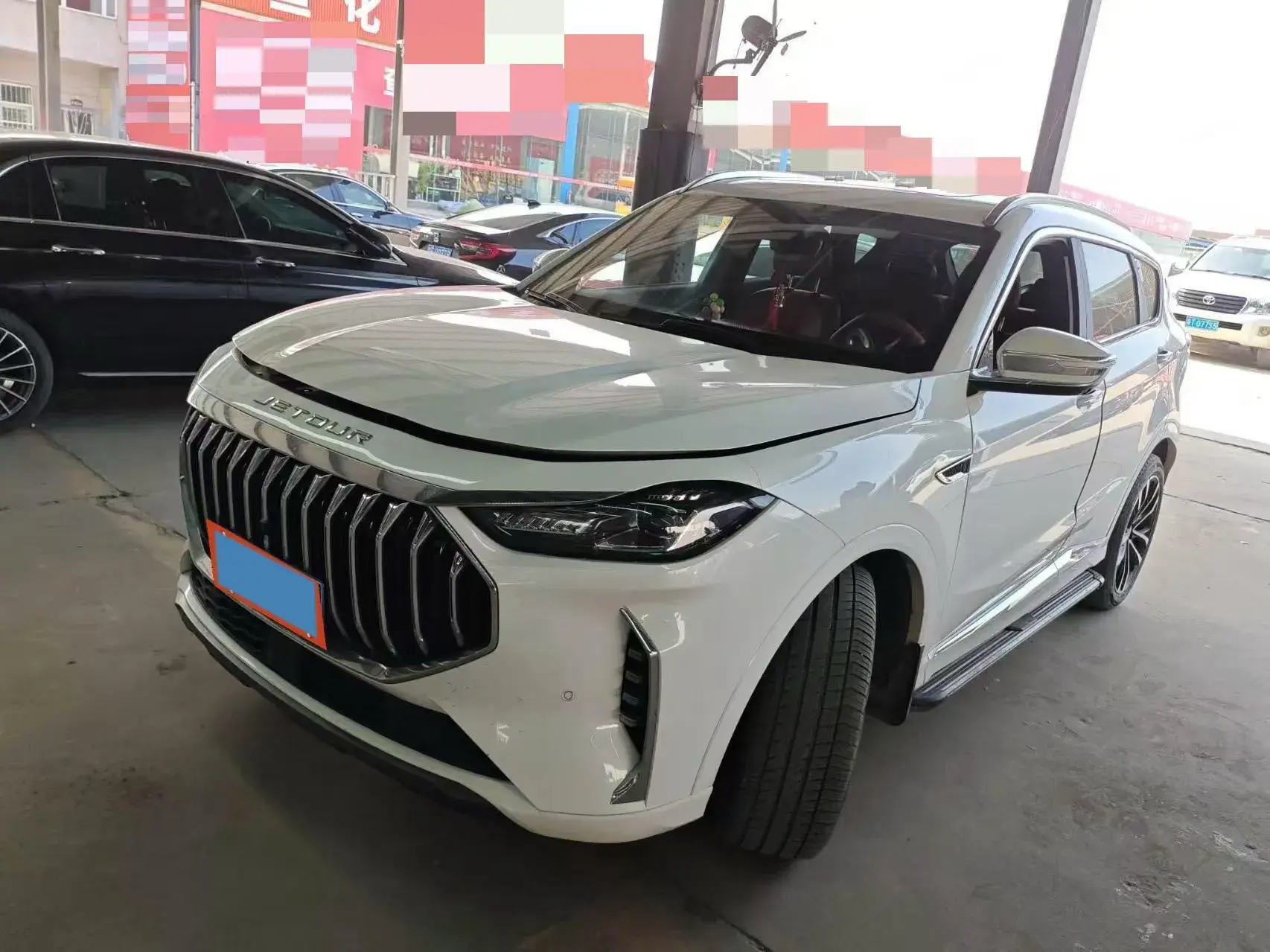 2023 JETOUR X70 view 1