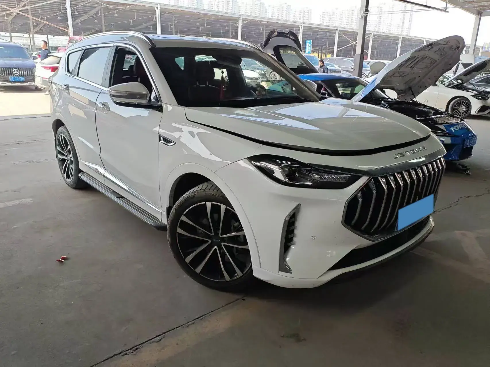 2023 JETOUR X70 thumbnail 2