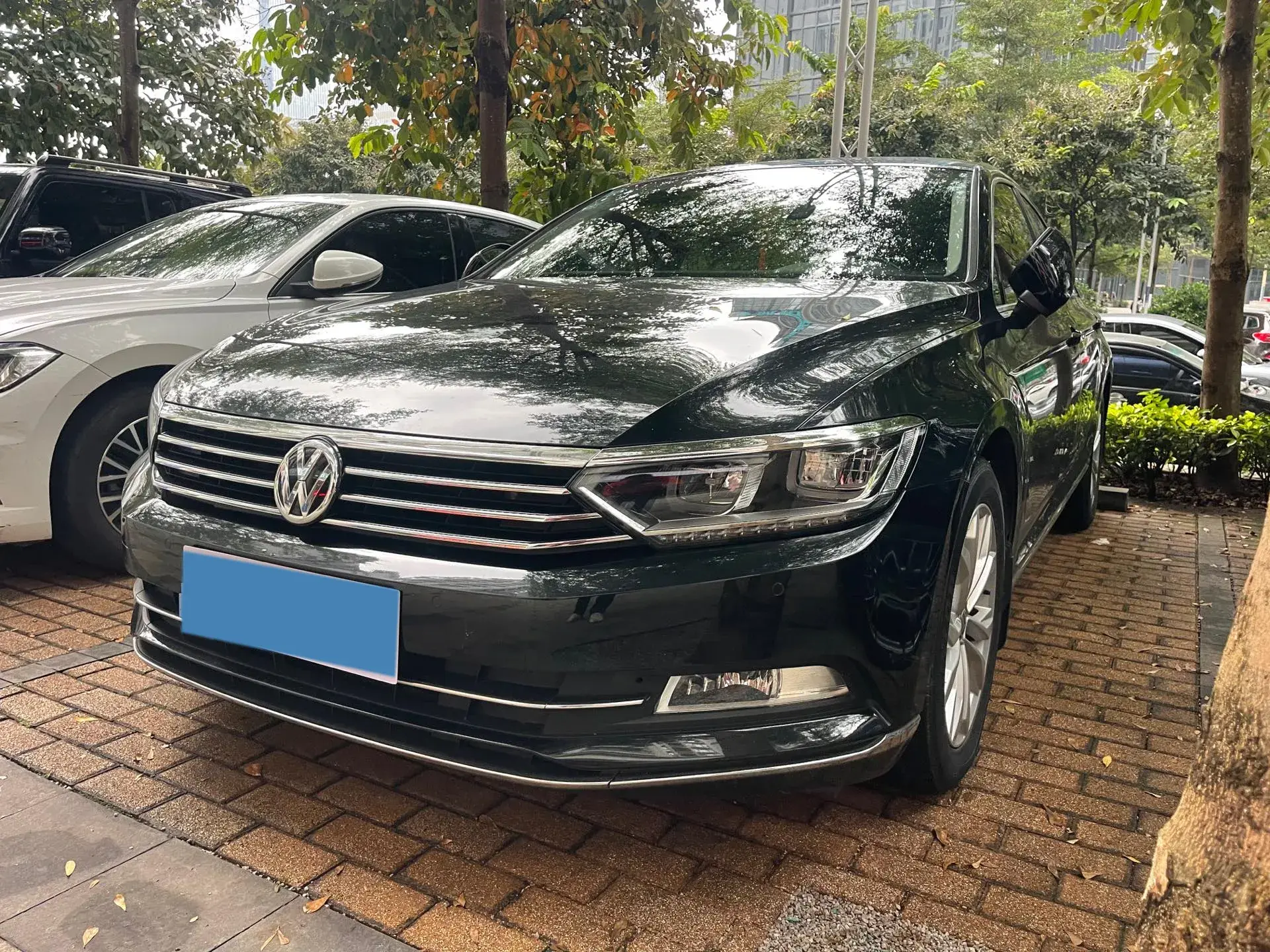 2018 VOLKSWAGEN MAGOTAN view 1