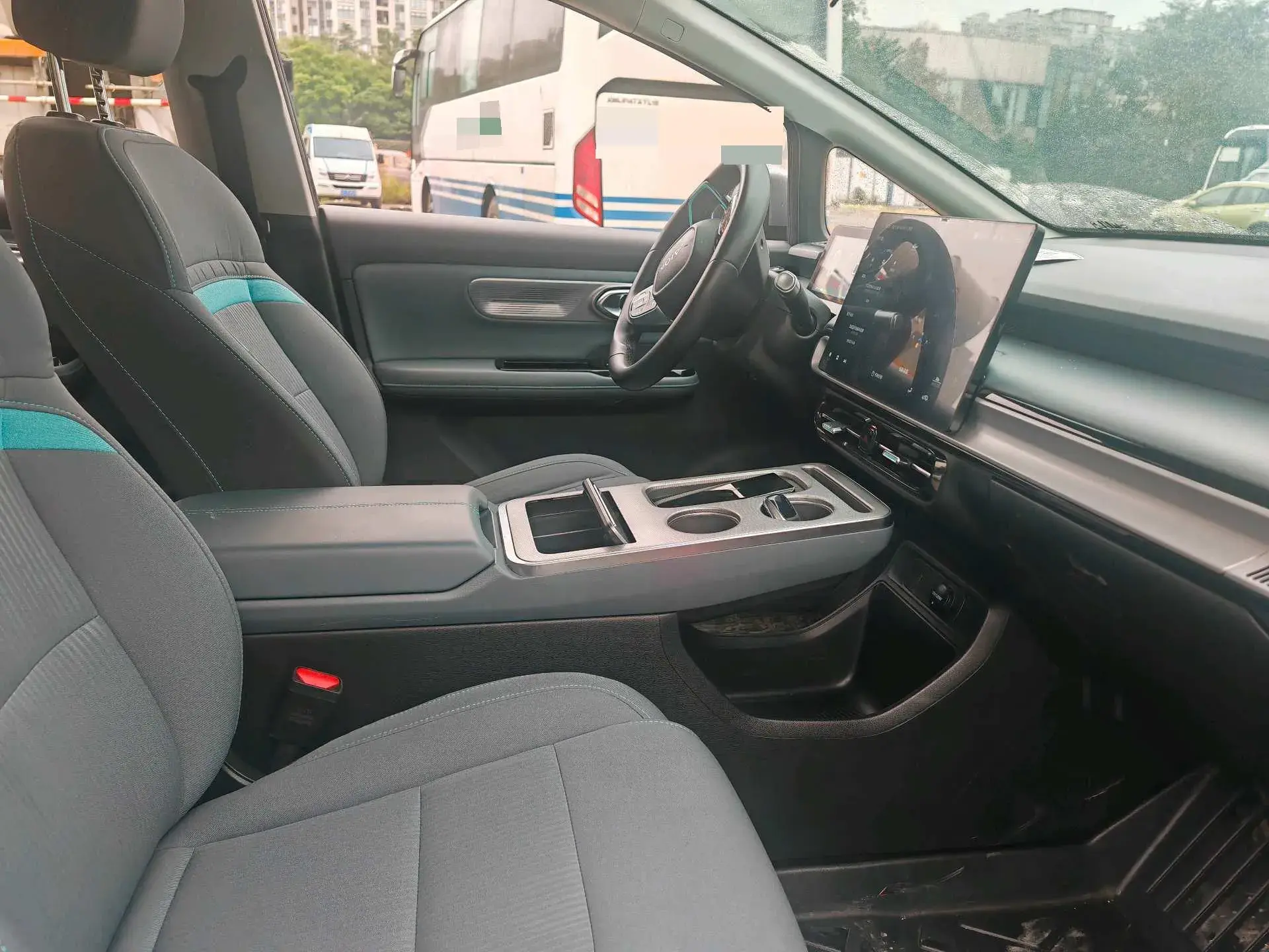 2023 AION Y thumbnail 4