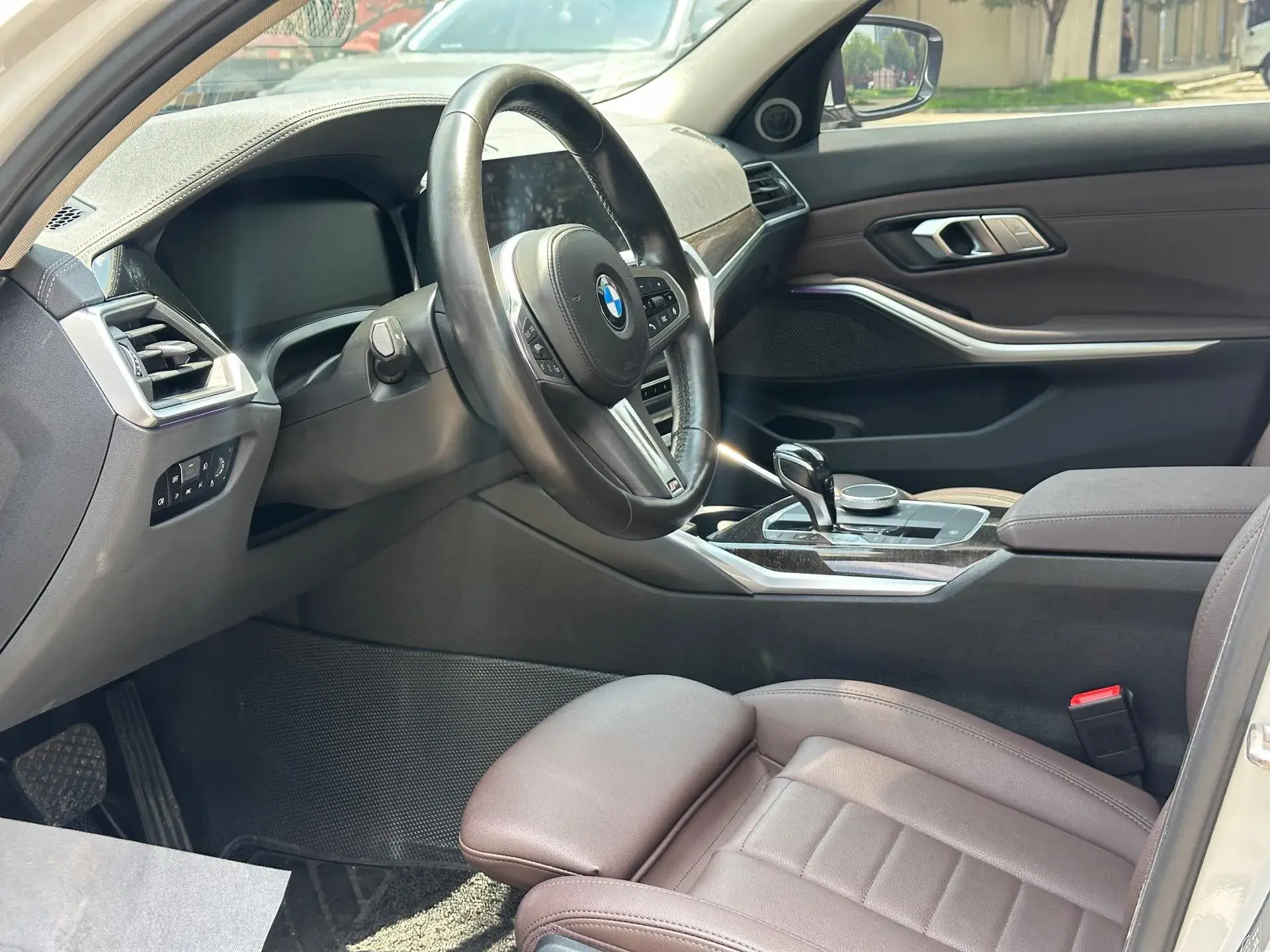 2020 BMW 3 thumbnail 3