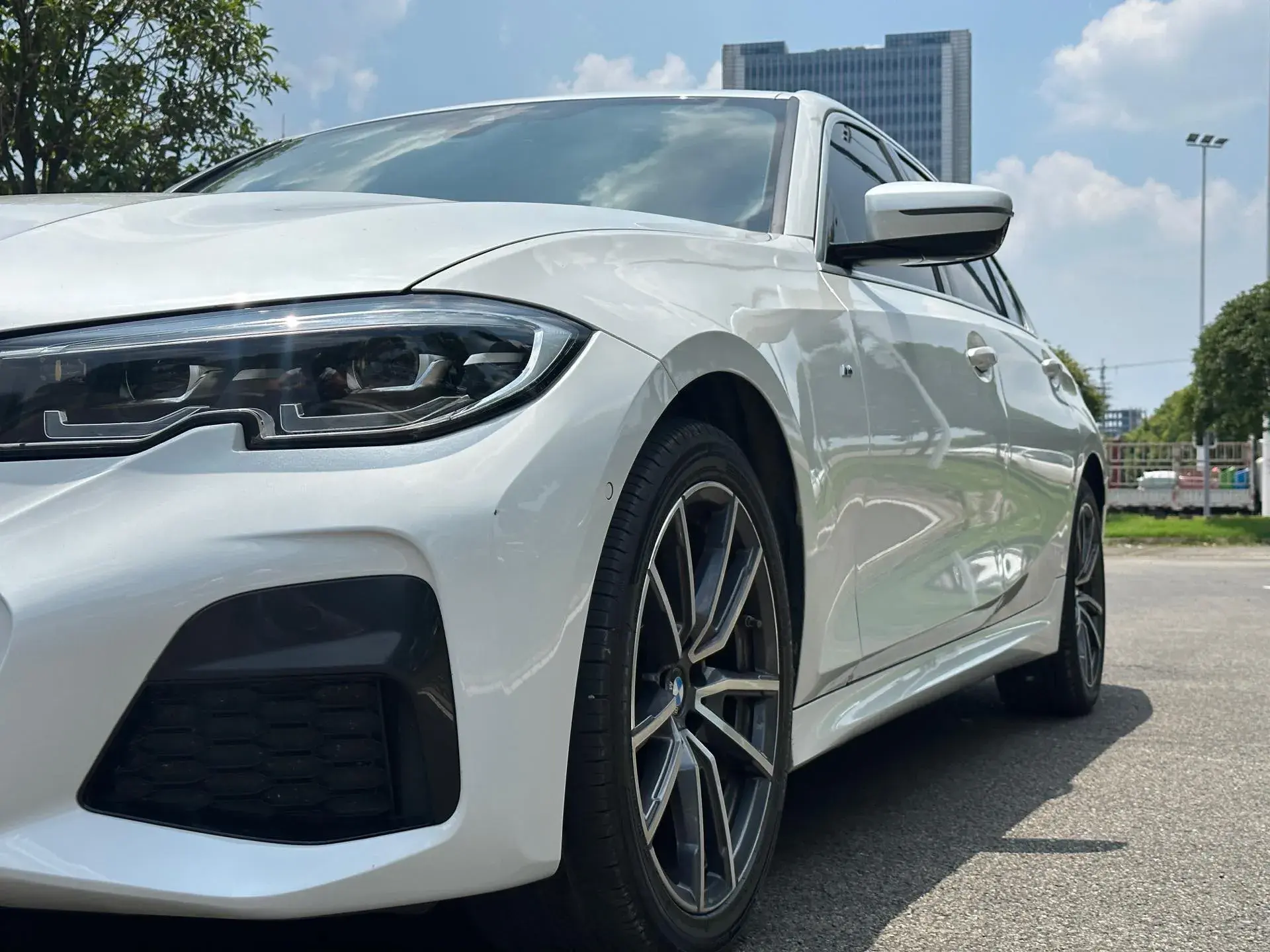 2020 BMW 3 thumbnail 2