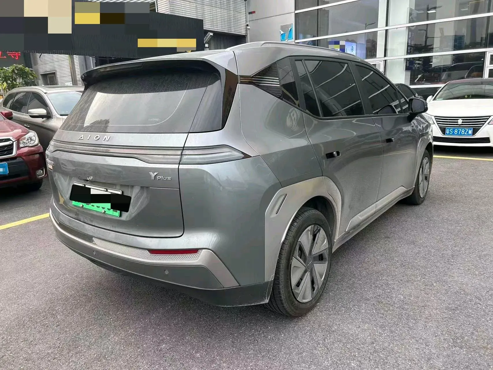 2023 AION Y thumbnail 3