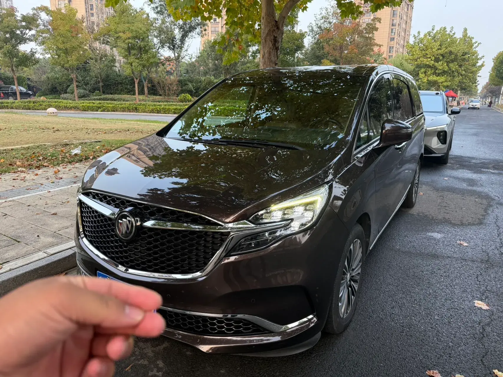 2020 BUICK GL8 view 1