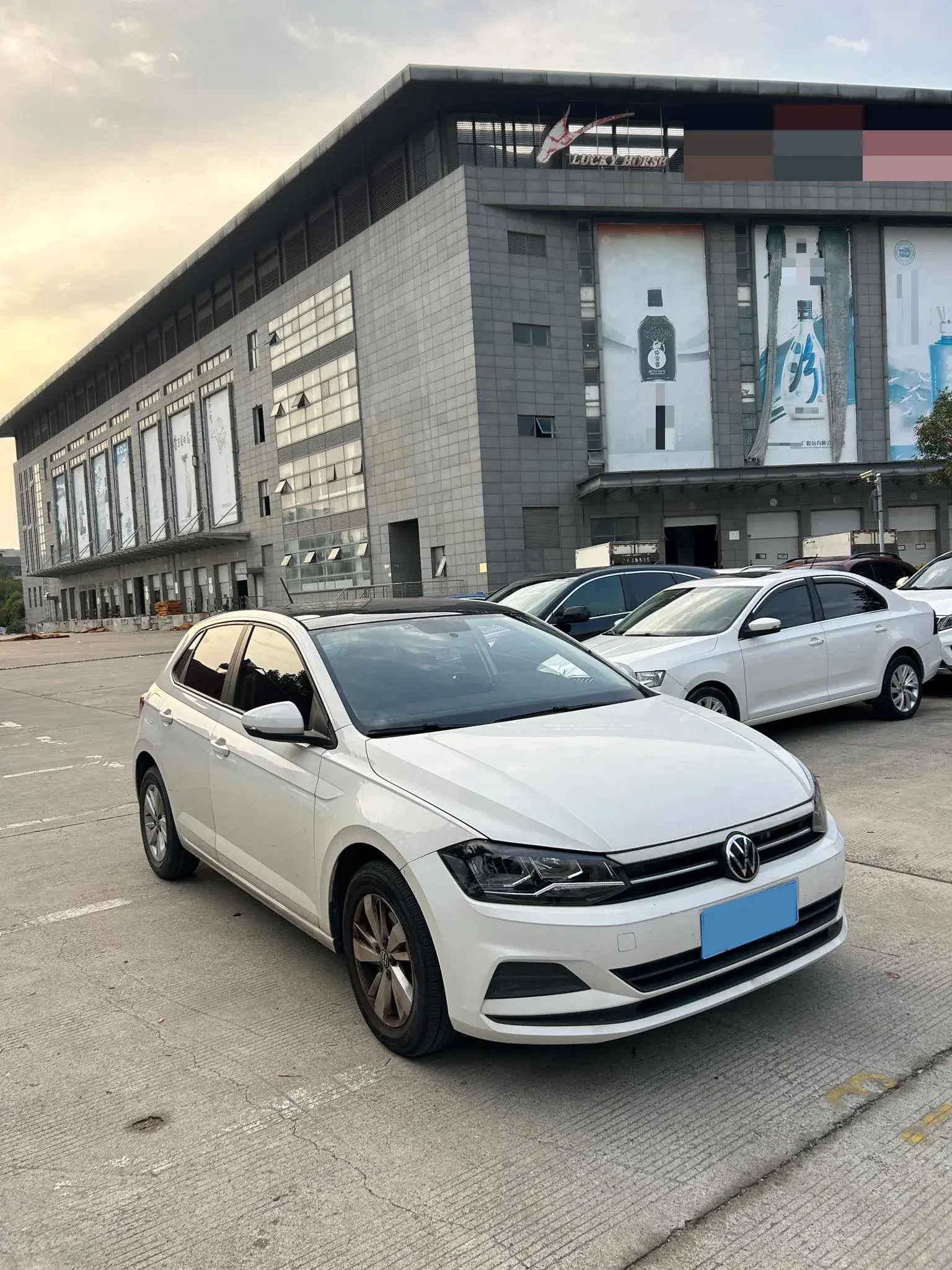 2023 VOLKSWAGEN POLO thumbnail 3